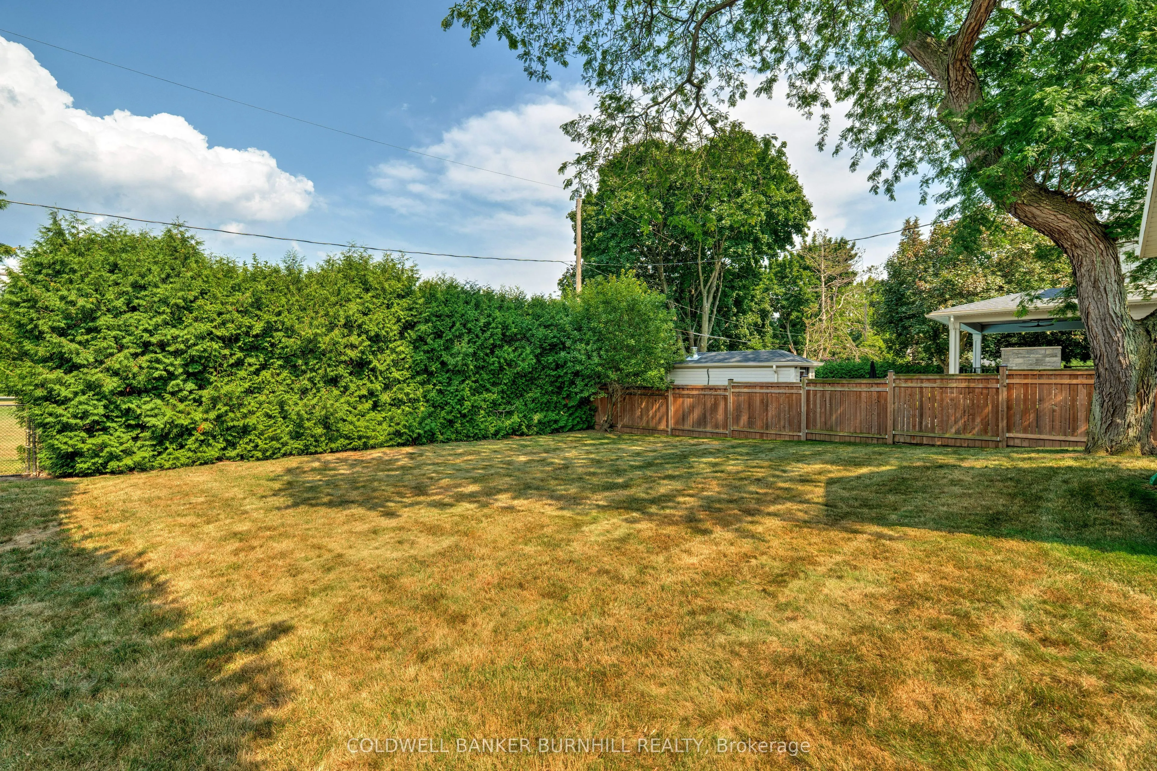 321 WILSON Avenue