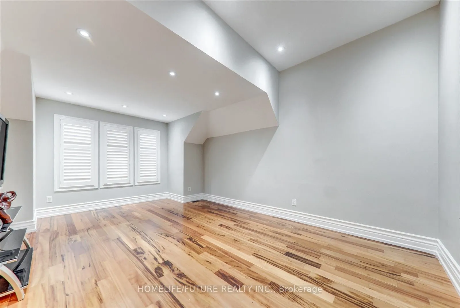 28 Billancourt Crescent