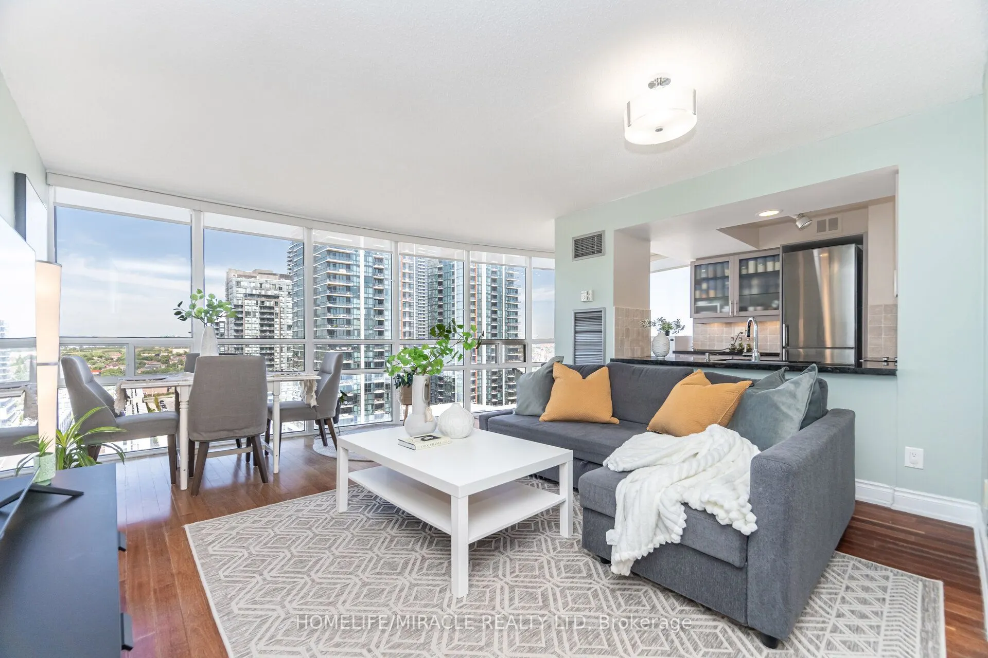 50 eglinton Avenue W, #1701