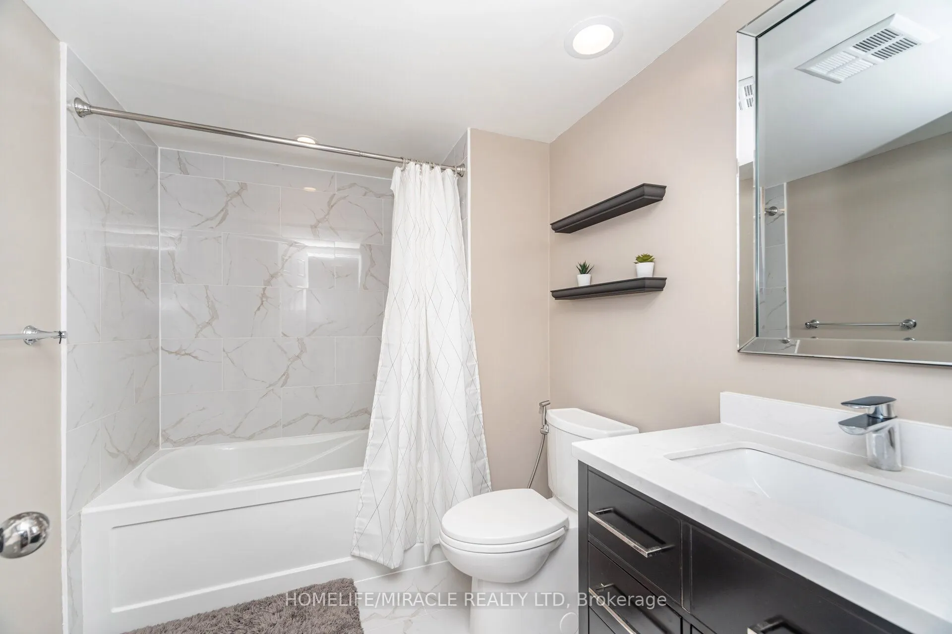 50 eglinton Avenue W, #1701