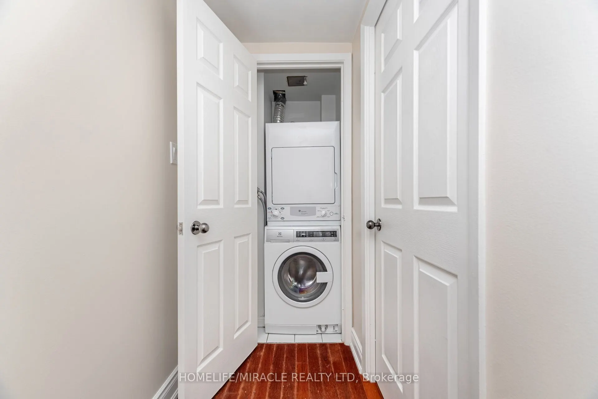 50 eglinton Avenue W, #1701