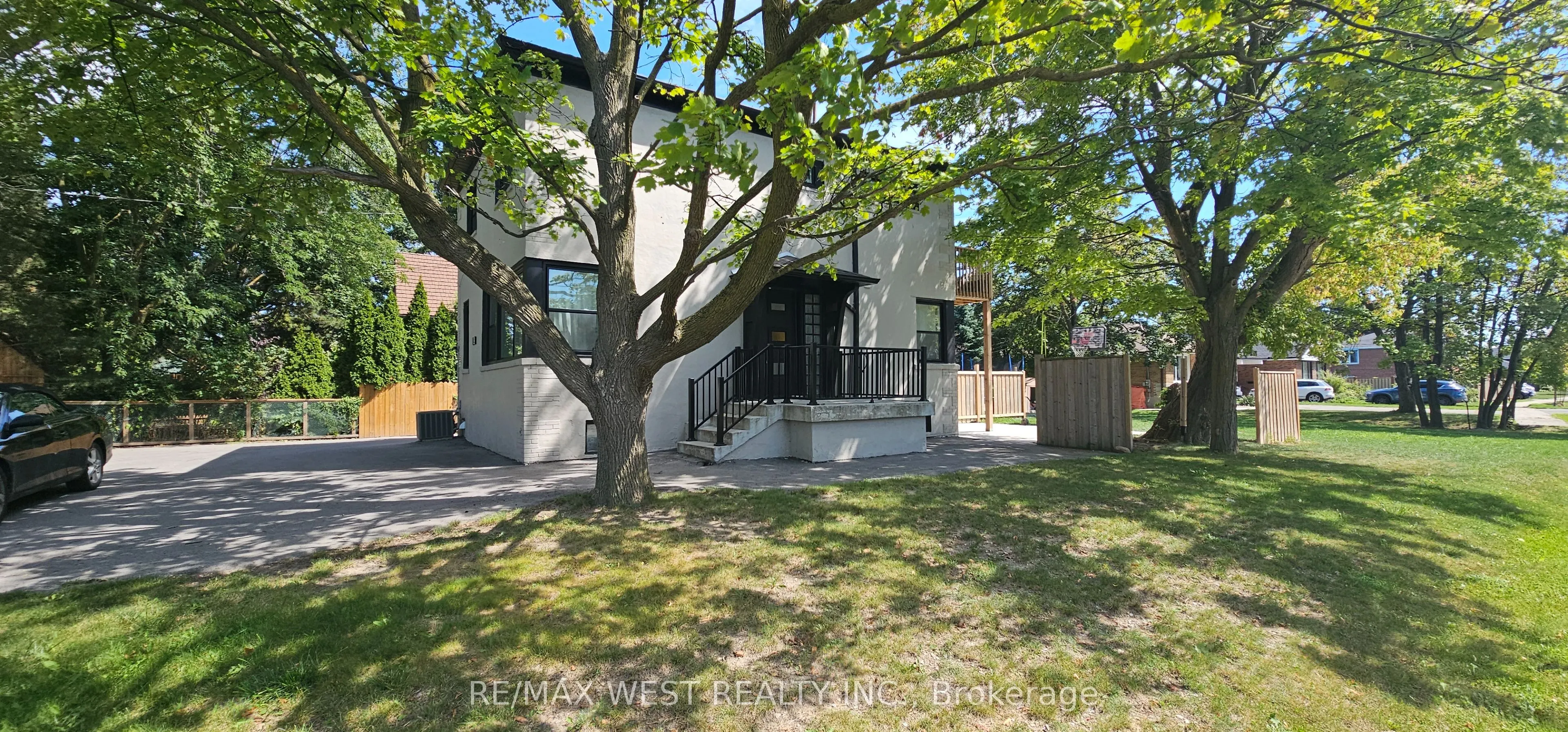 4229 Bloor Street W, #Main