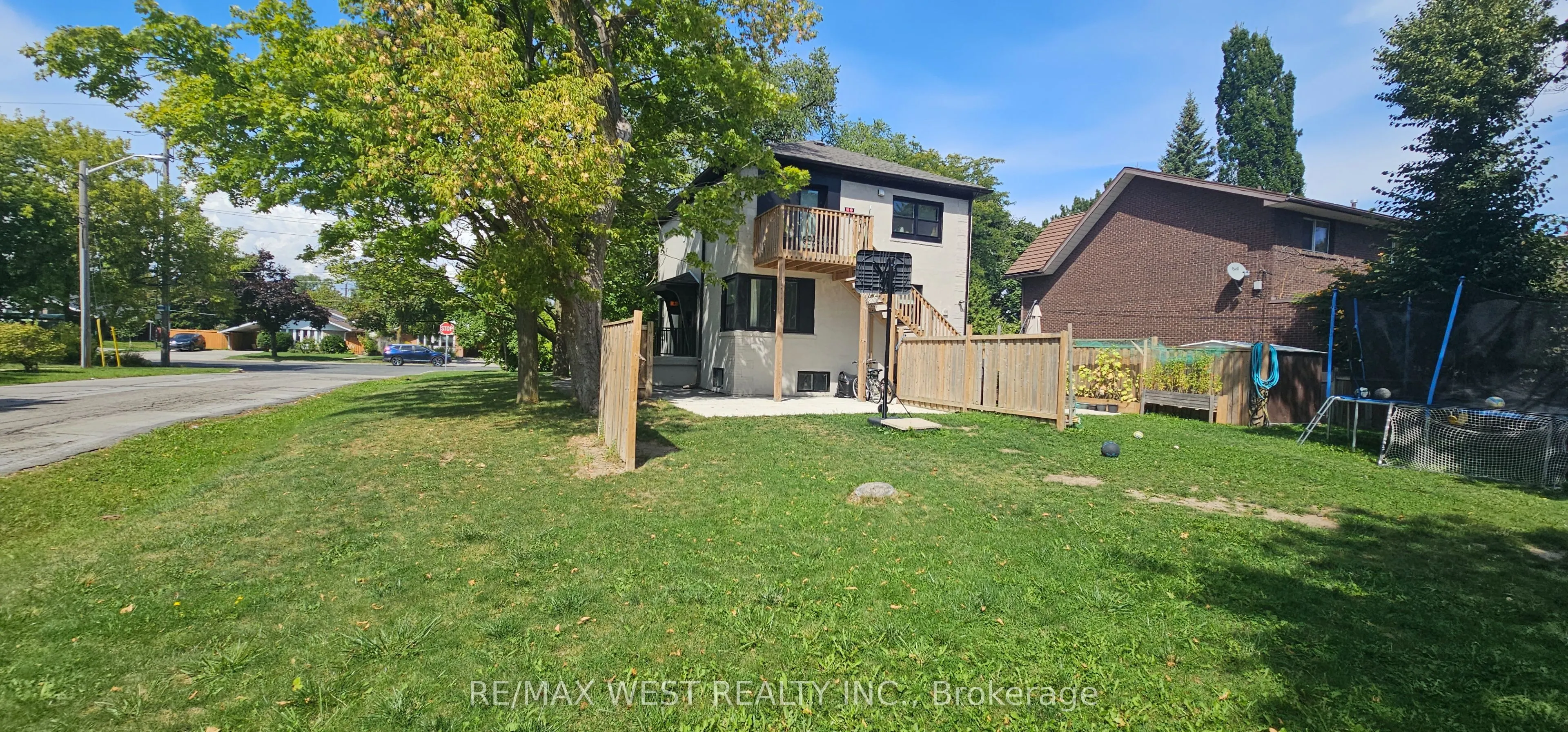 4229 Bloor Street W, #Main