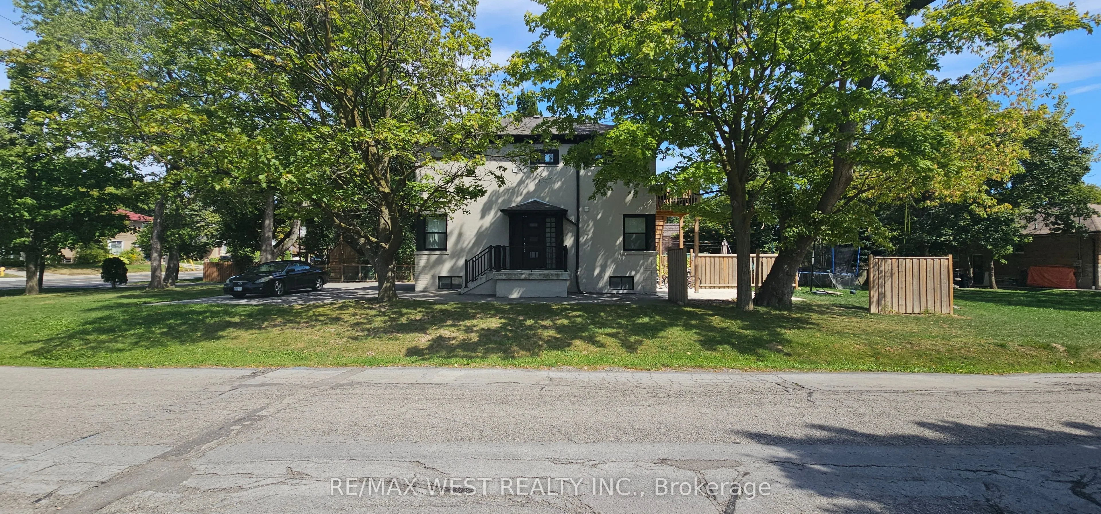4229 Bloor Street W, #Main