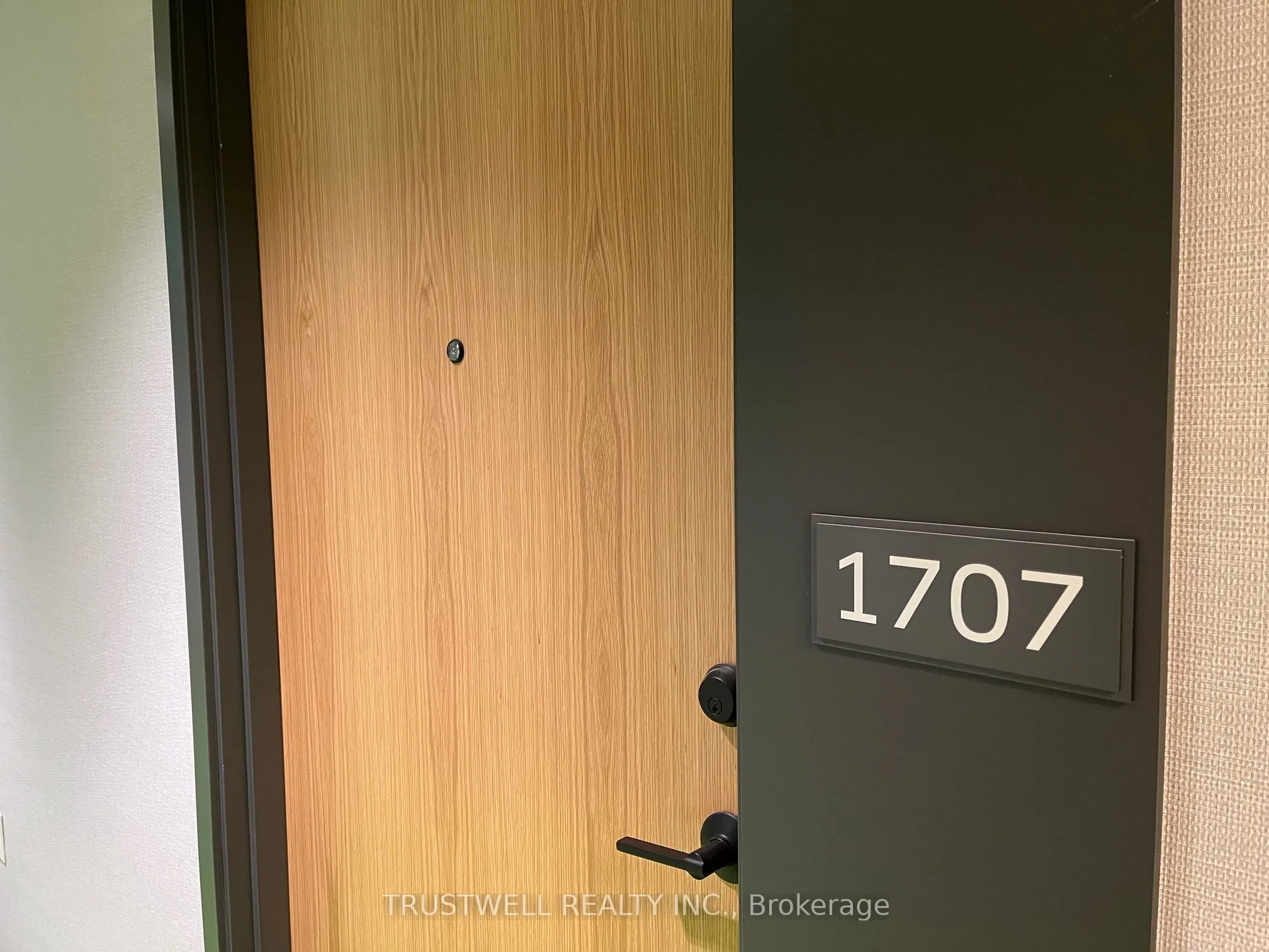 2495 Eglinton Avenue W, #1707