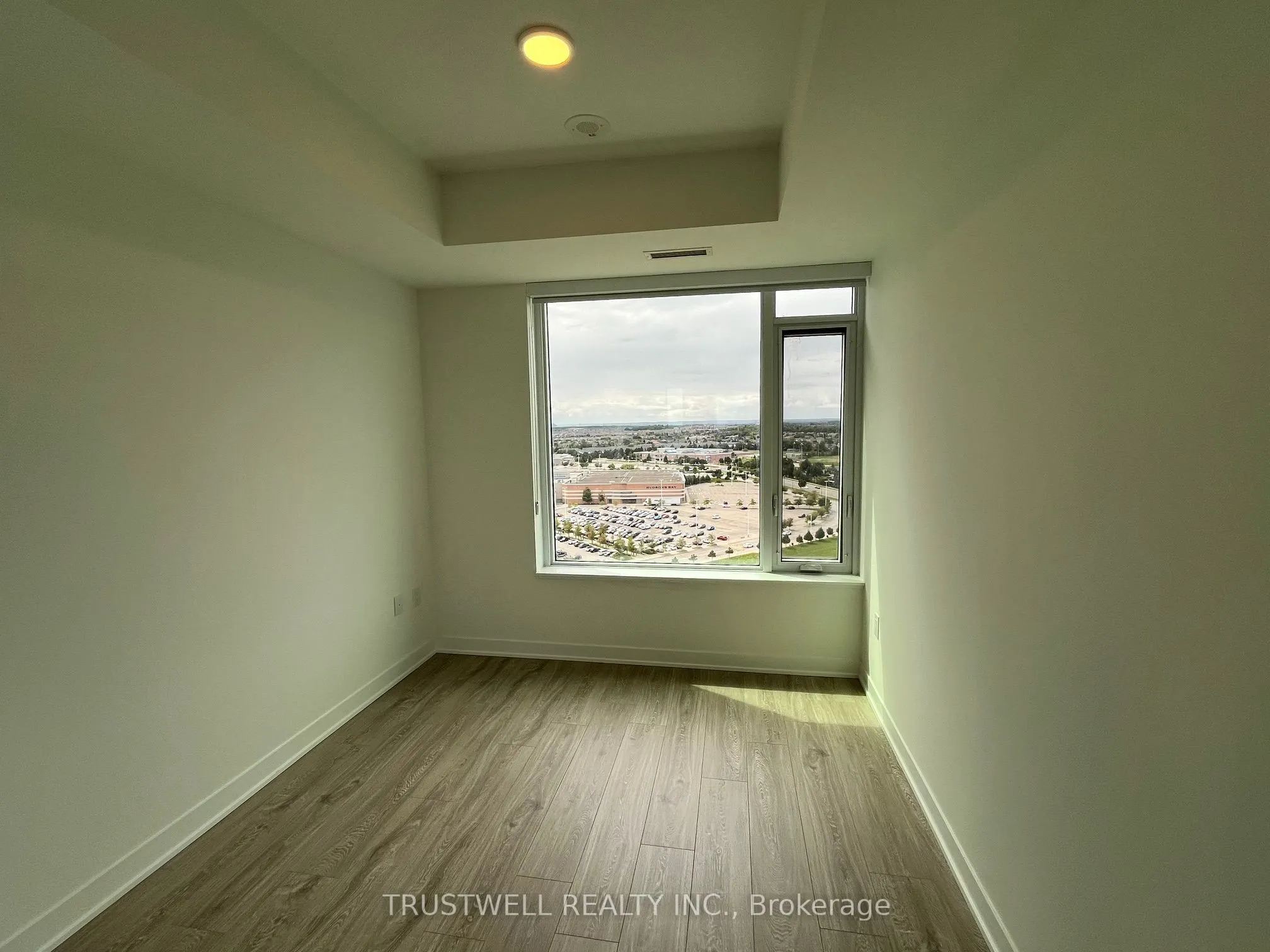 2495 Eglinton Avenue W, #1707