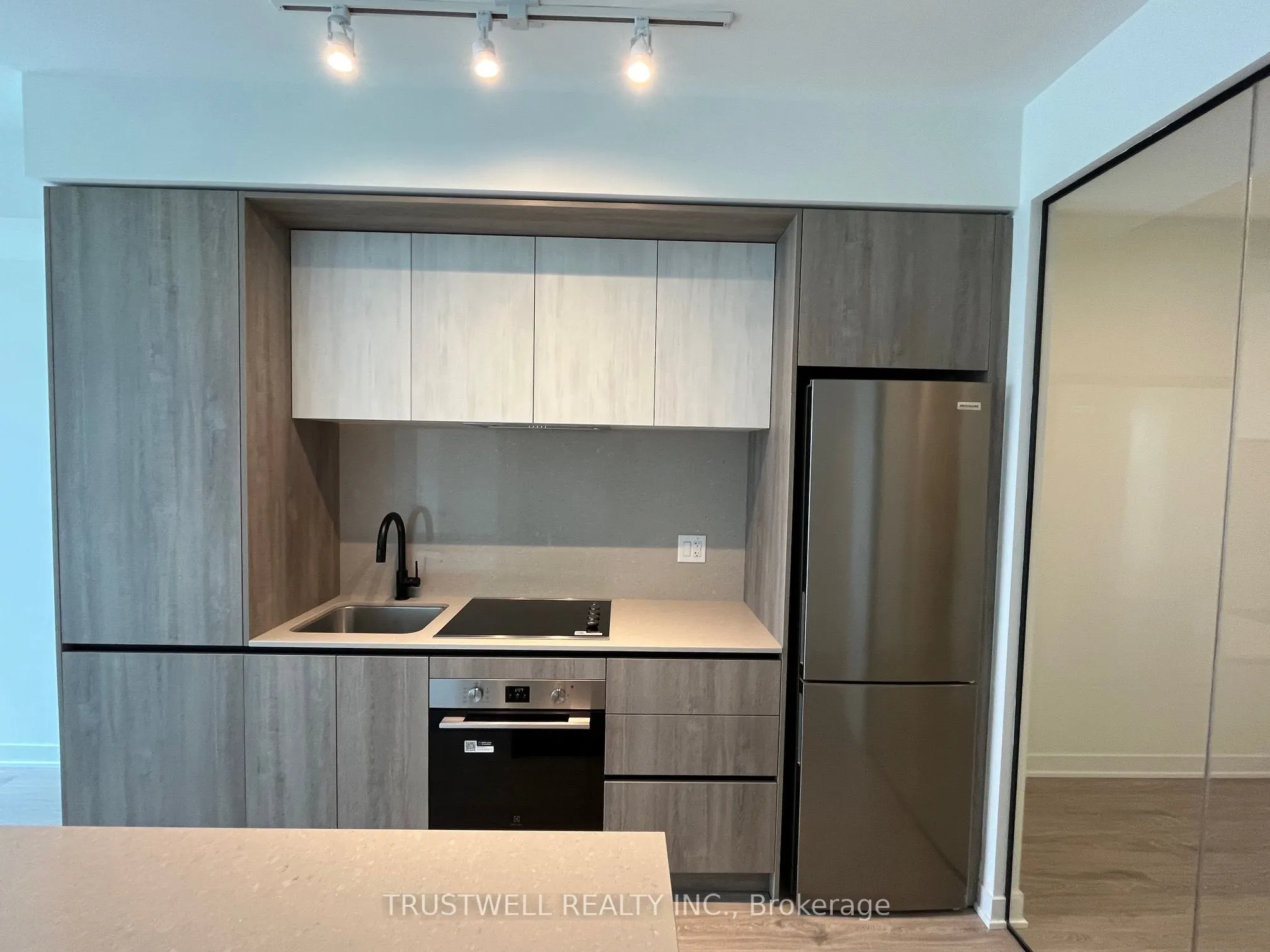2495 Eglinton Avenue W, #1707