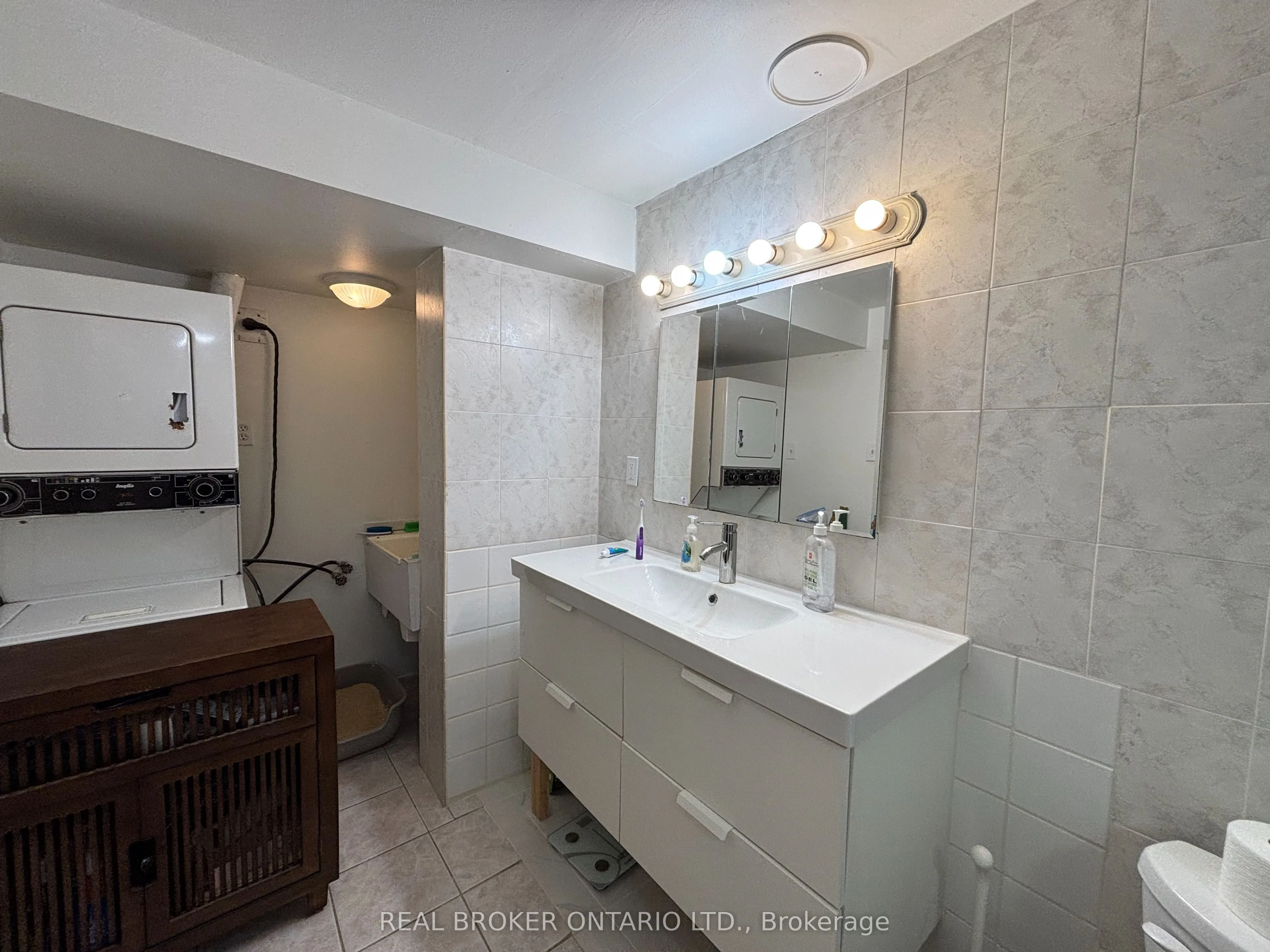 525 Ray Lawson Boulevard, #Lower