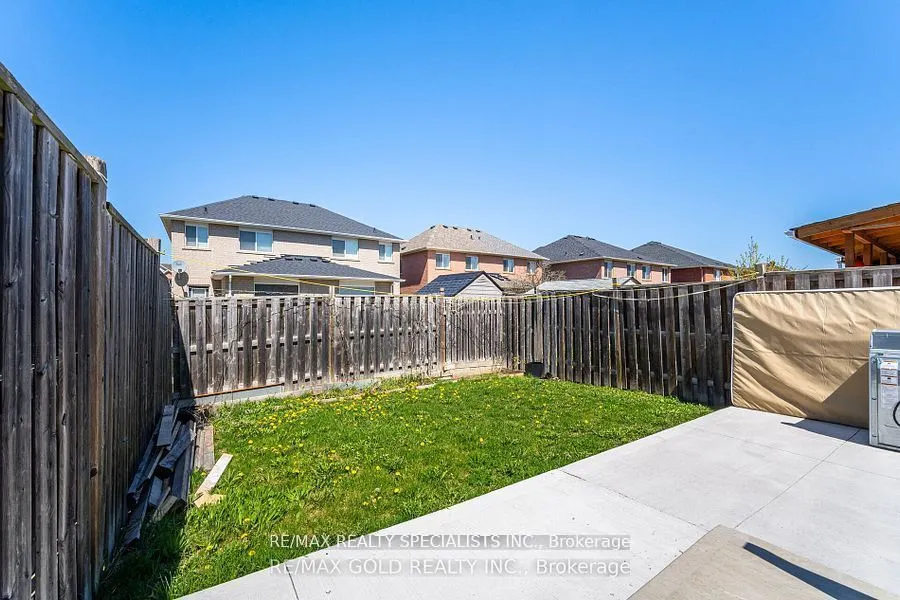 59 Eastway (Basement) Street E