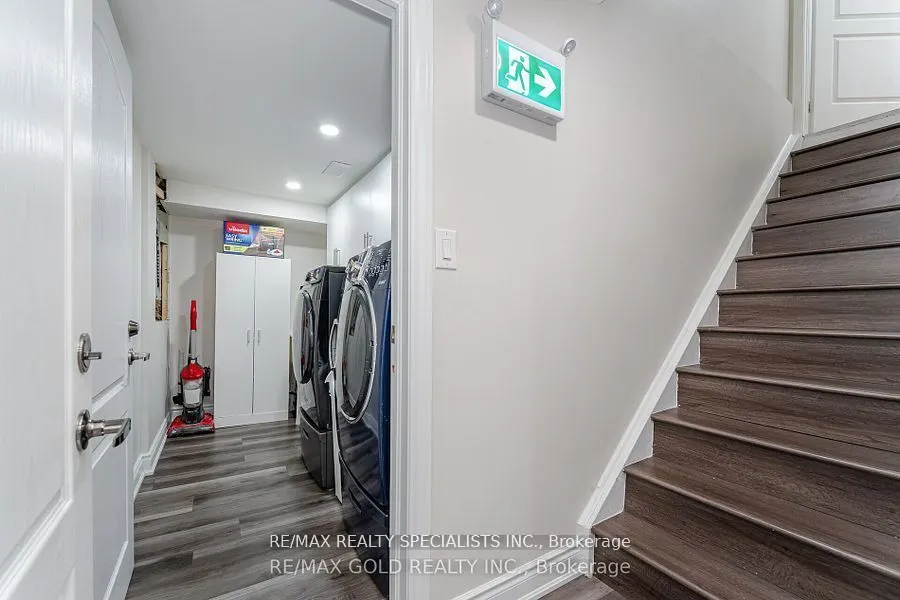 59 Eastway (Basement) Street E