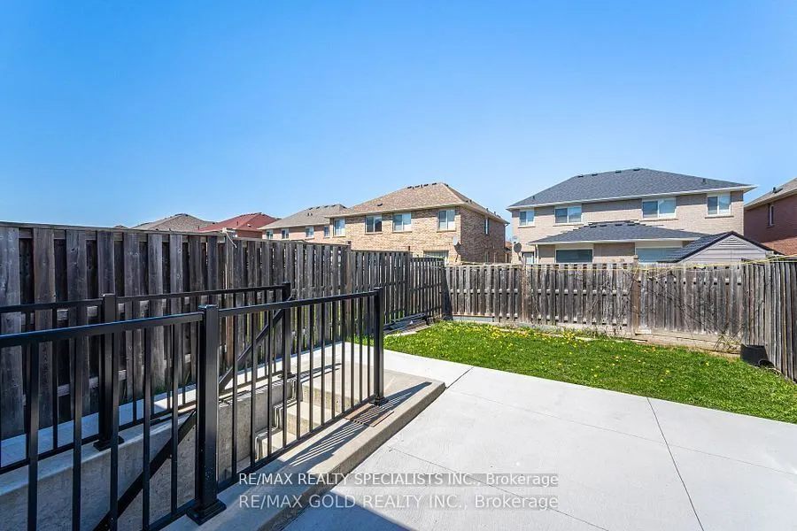 59 Eastway (Basement) Street E