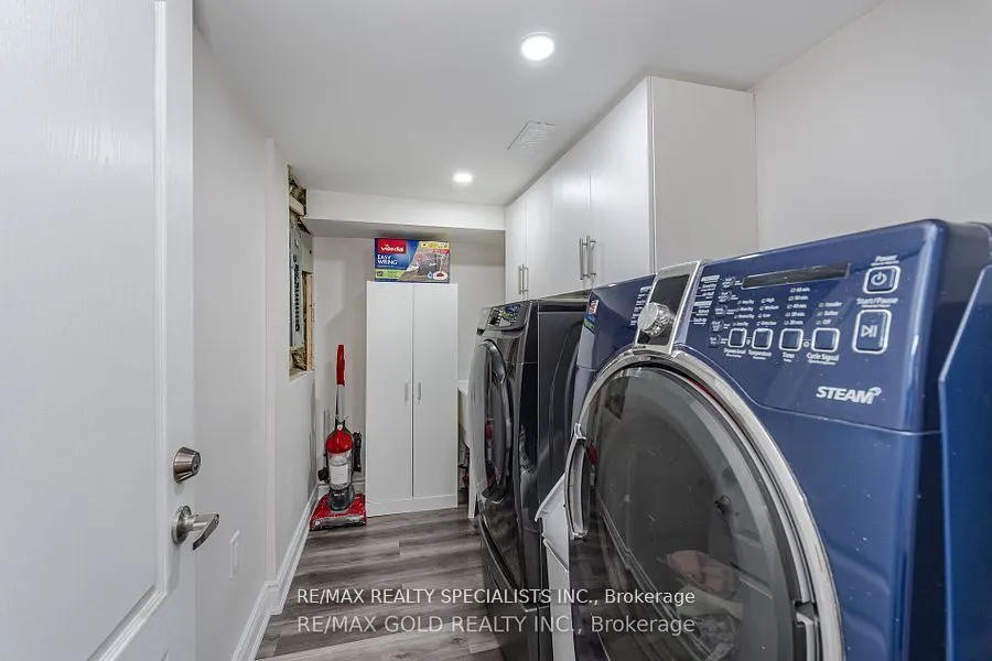 59 Eastway (Basement) Street E