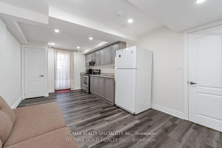 59 Eastway (Basement) Street E