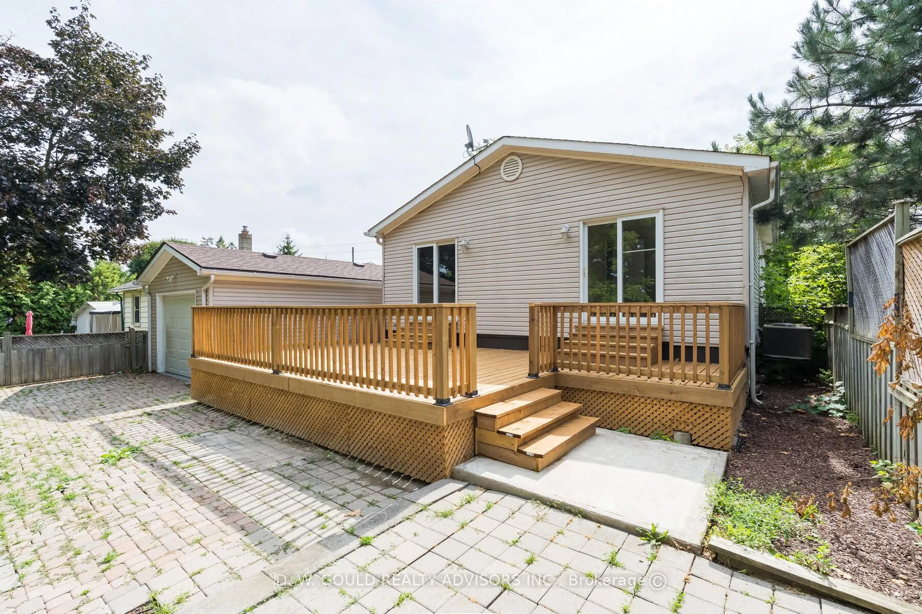 42 River Drive