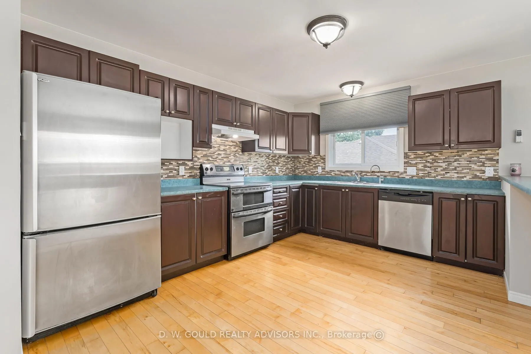 42 River Drive