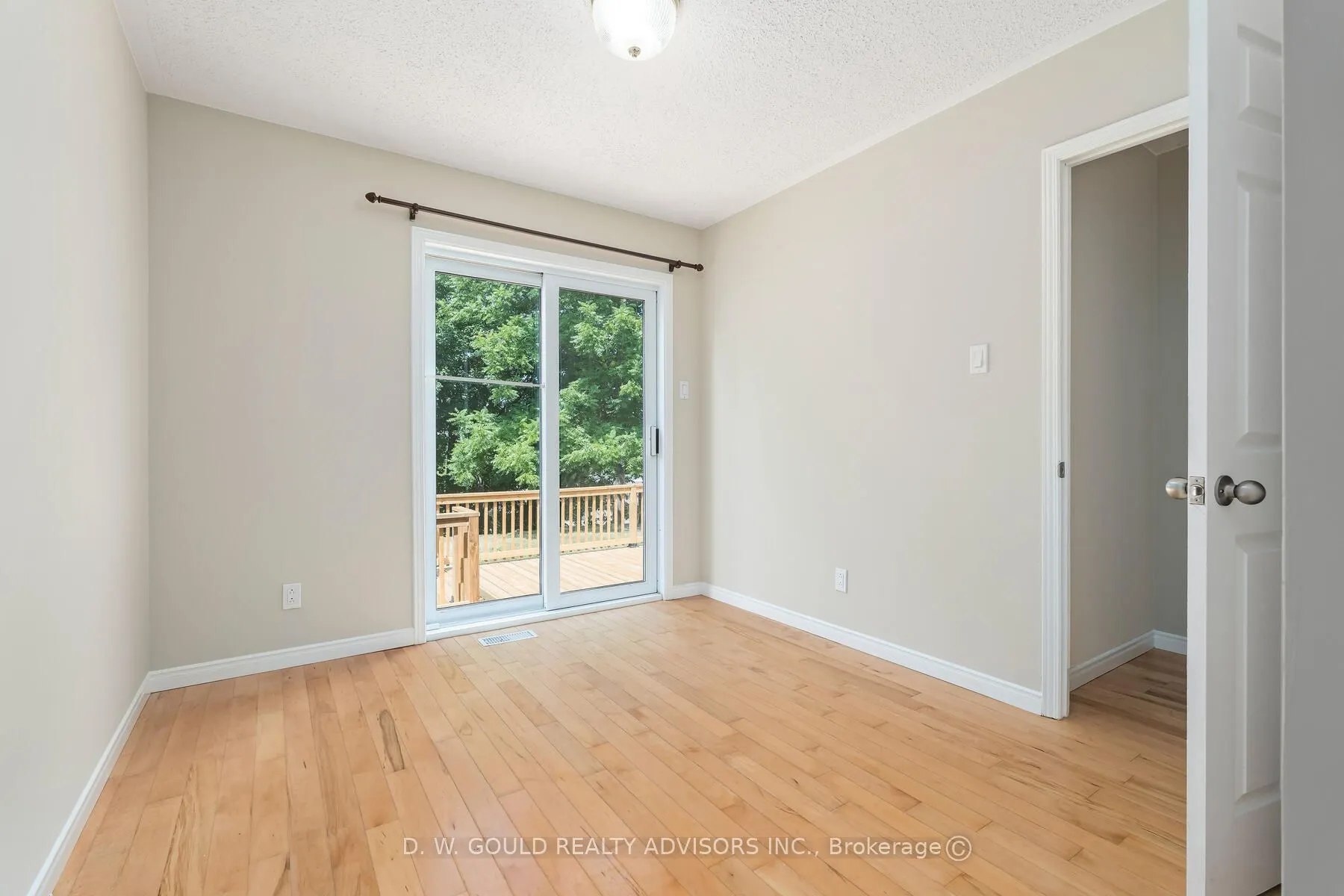 42 River Drive