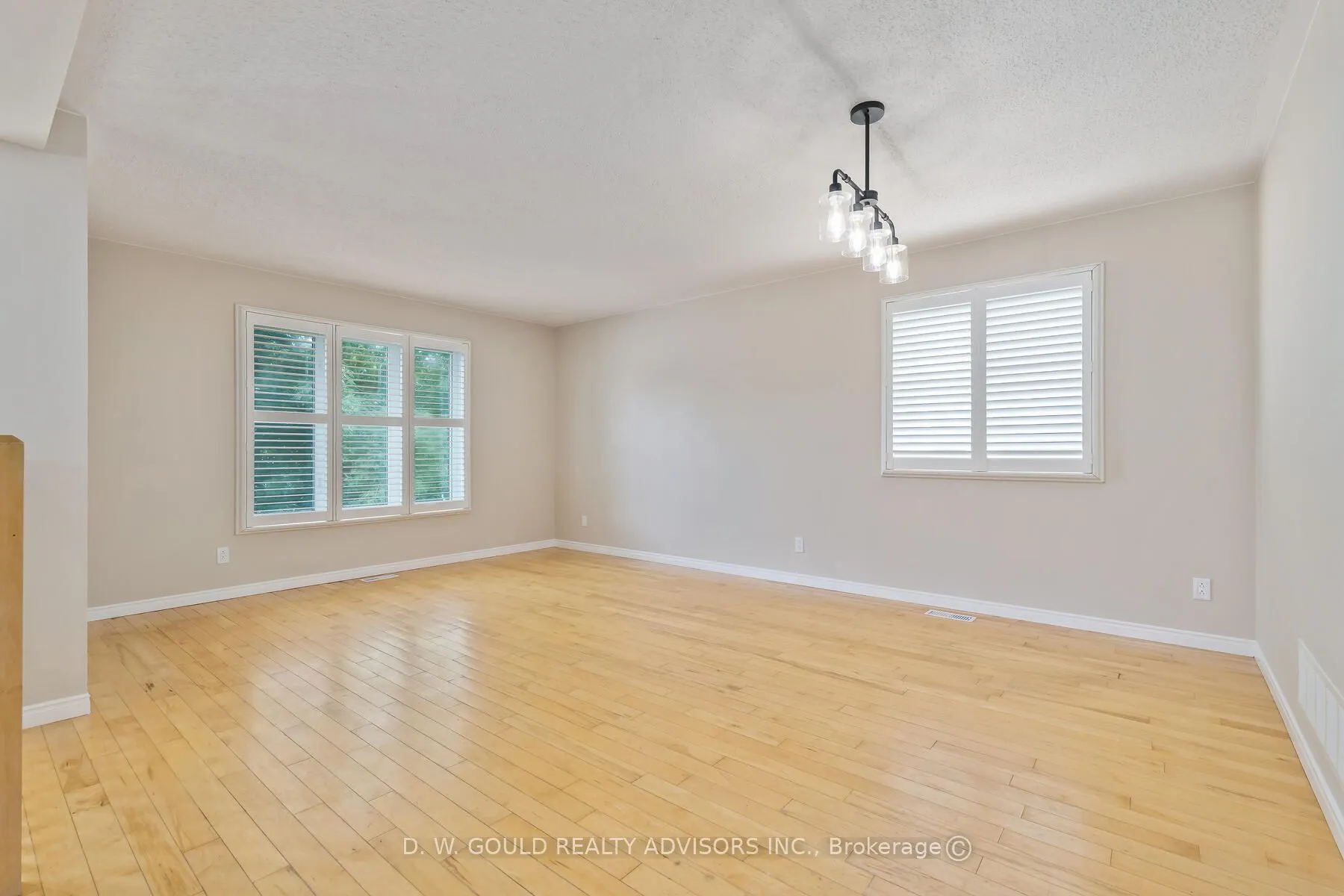 42 River Drive