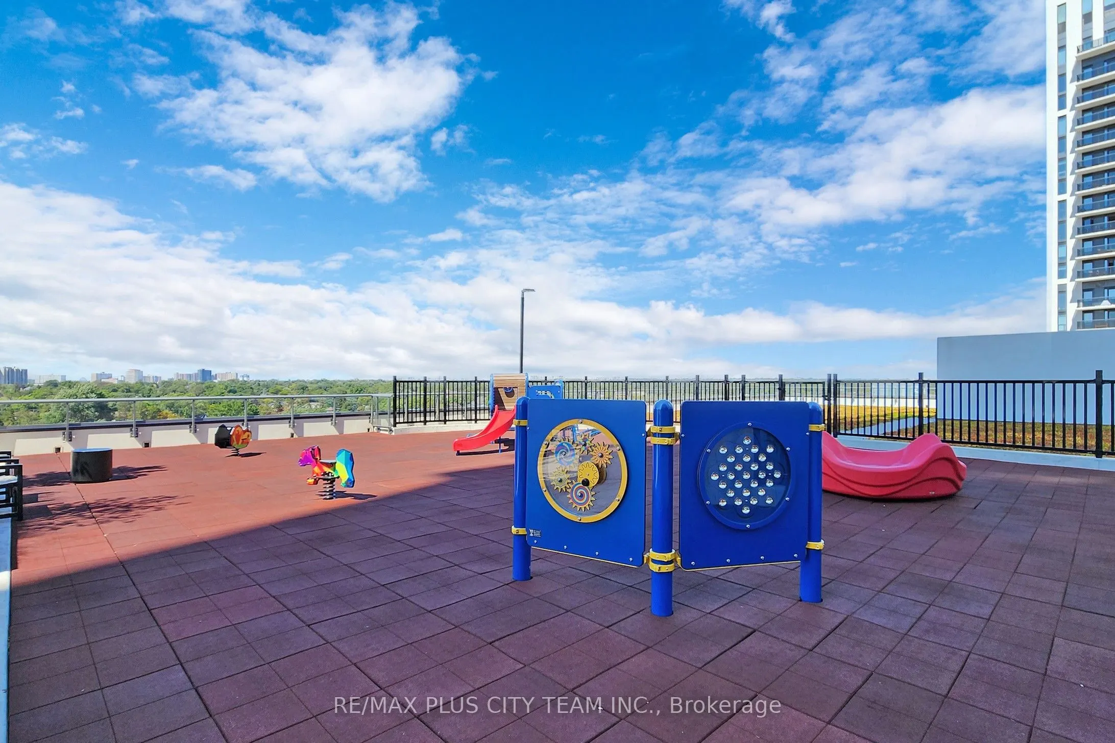 50 Thomas Riley Road, #523