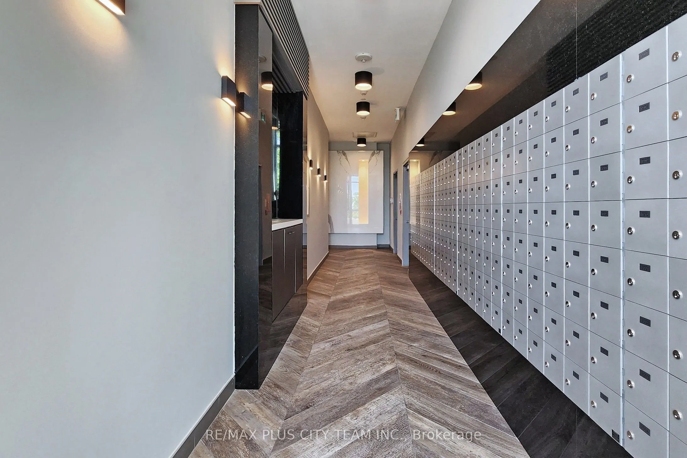 50 Thomas Riley Road, #523