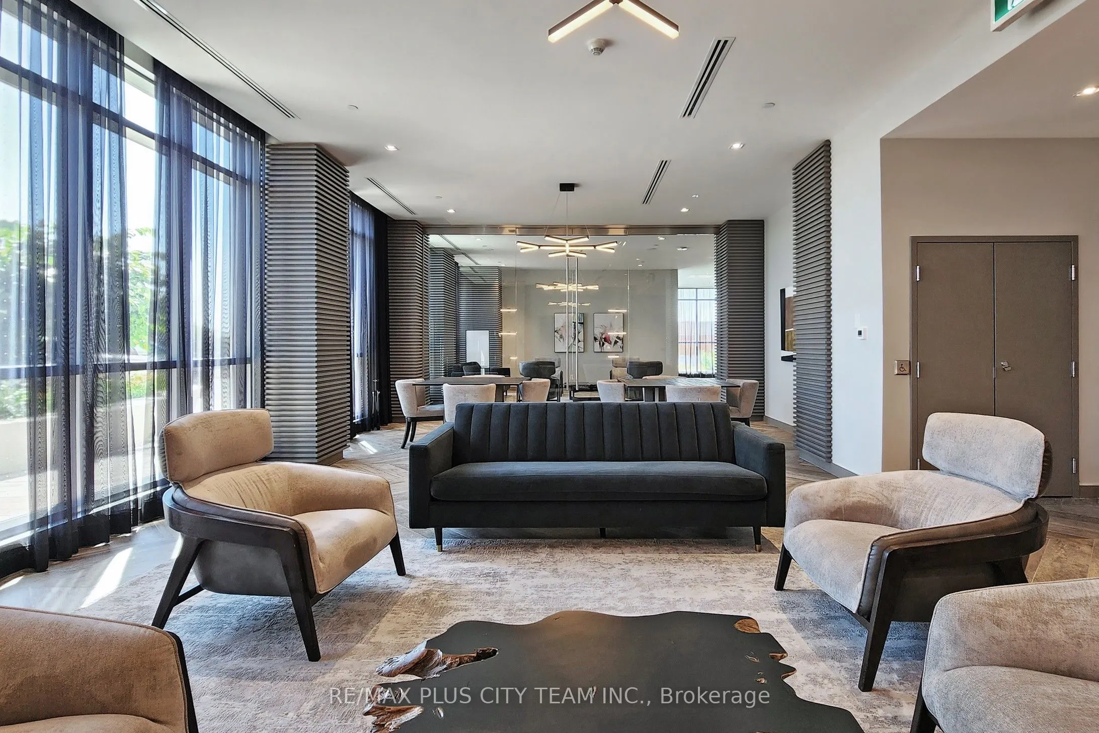 50 Thomas Riley Road, #523