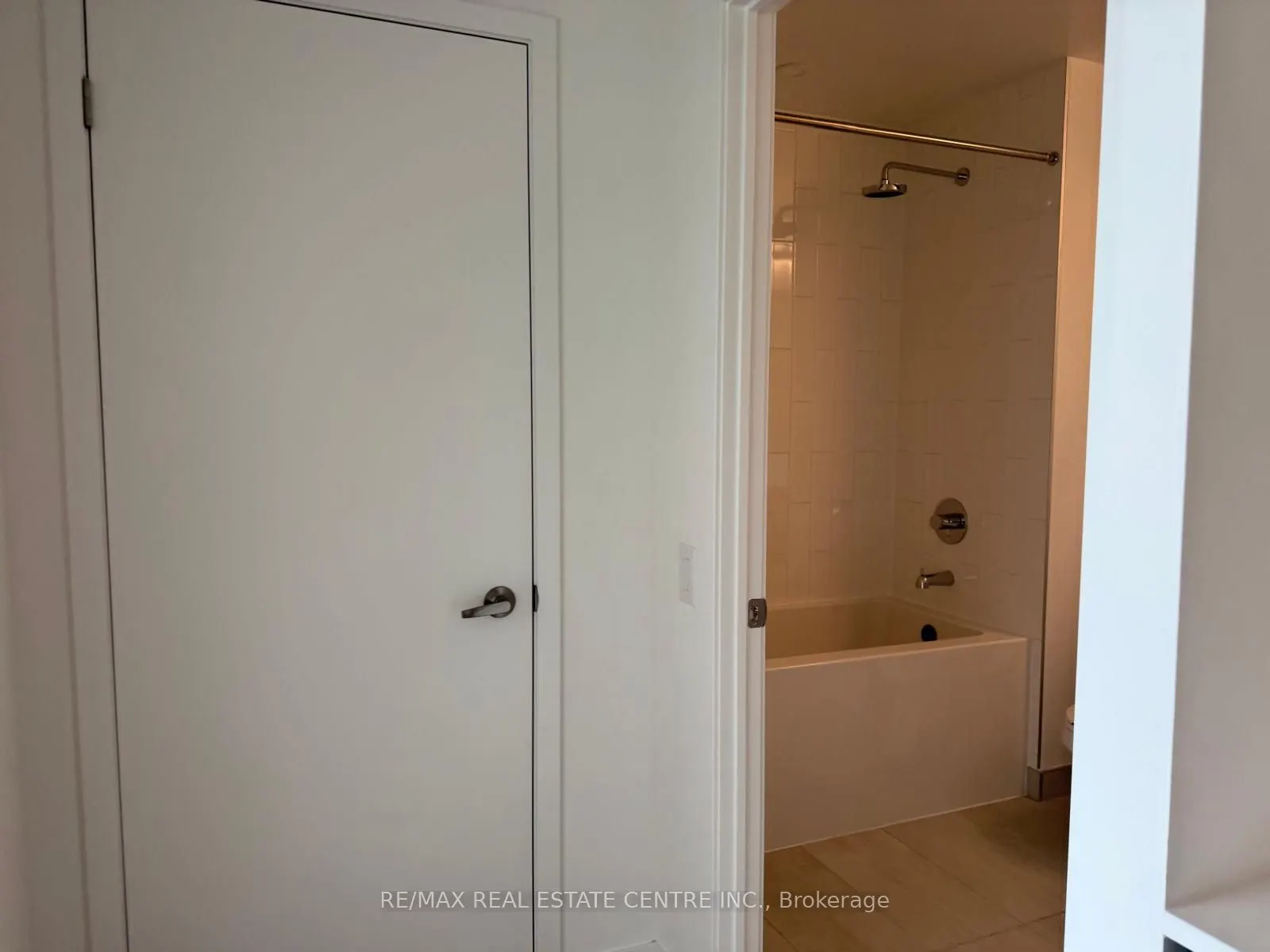 2485 Eglinton Avenue W, #1118