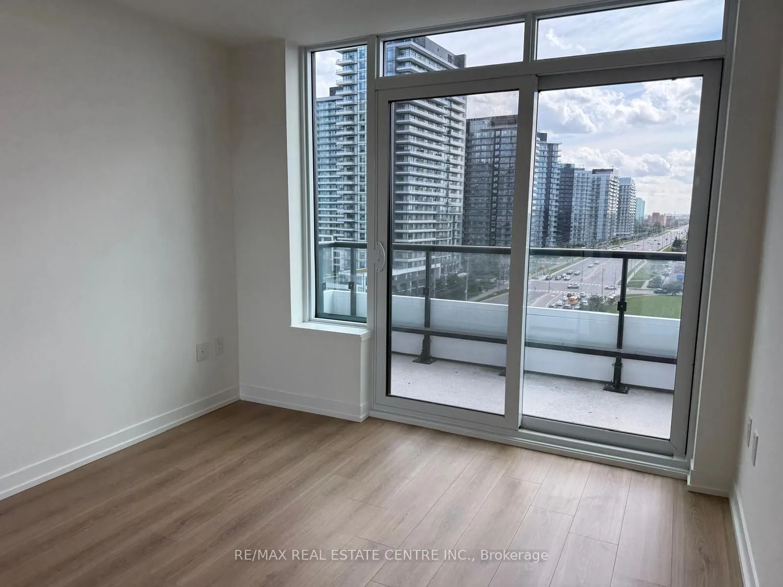 2485 Eglinton Avenue W, #1118