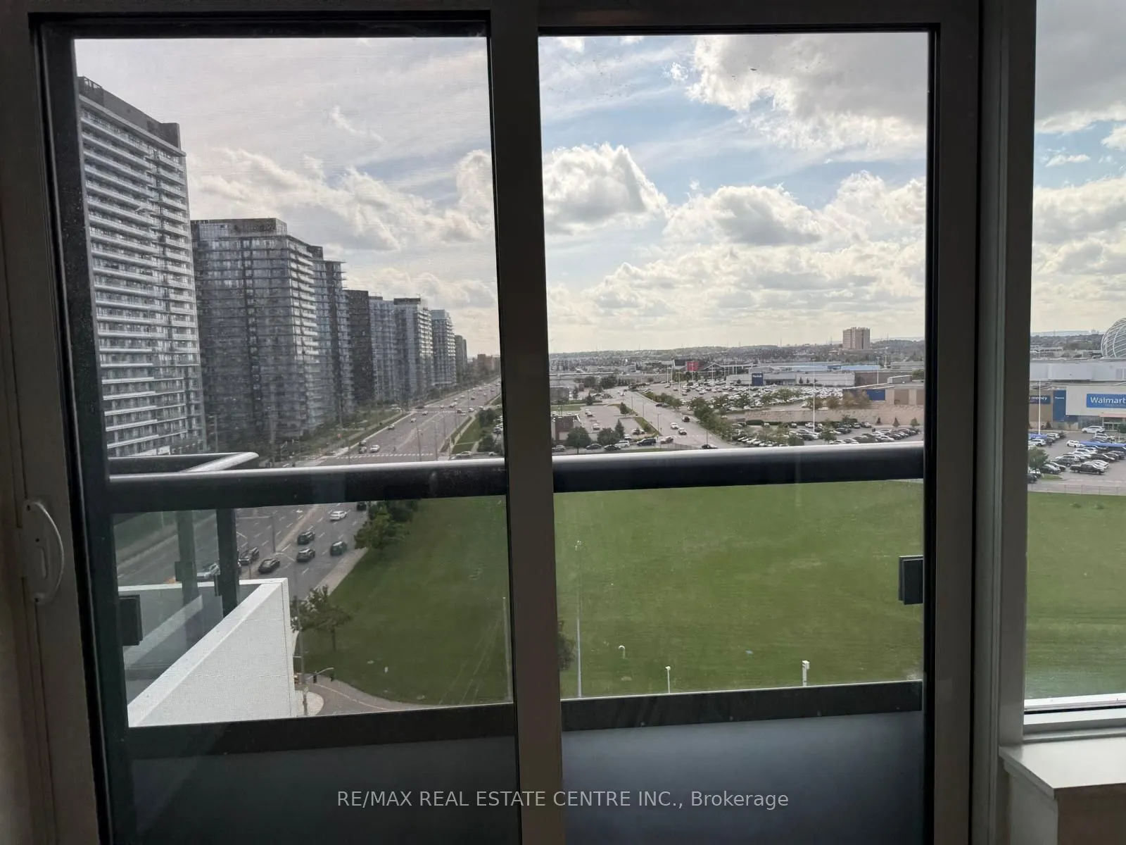 2485 Eglinton Avenue W, #1118
