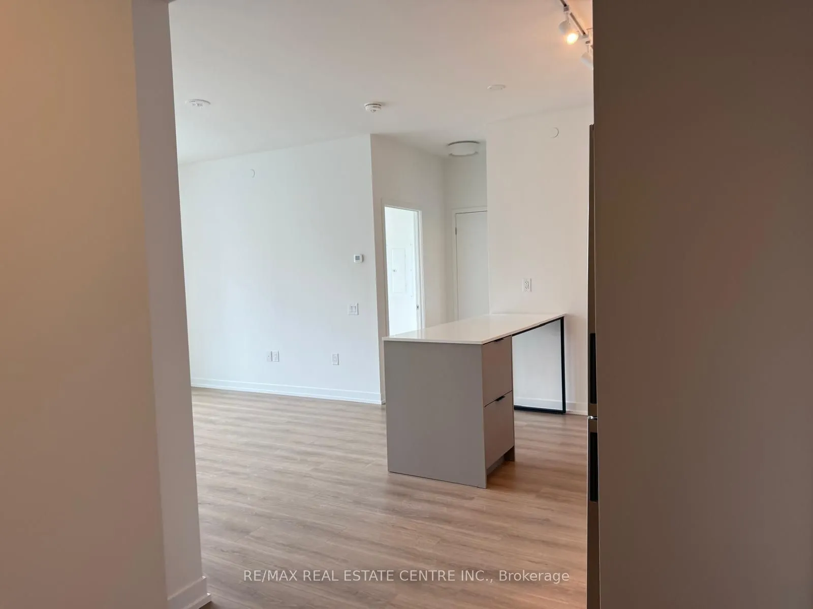 2485 Eglinton Avenue W, #1118