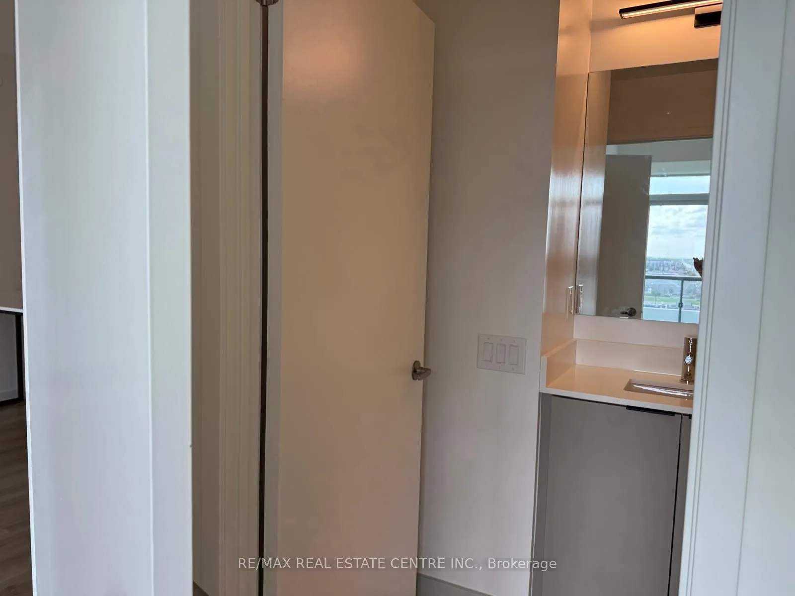 2485 Eglinton Avenue W, #1118