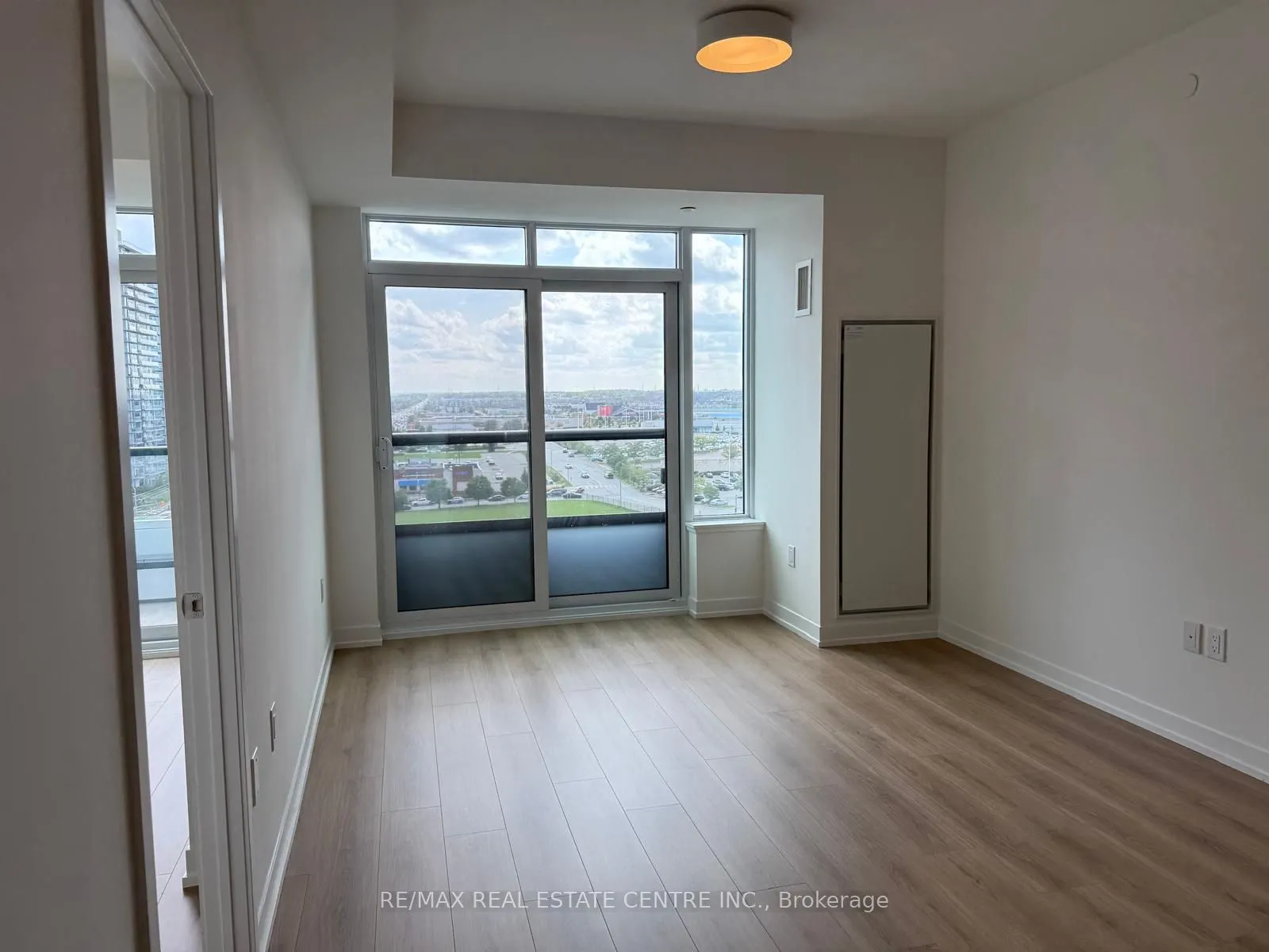 2485 Eglinton Avenue W, #1118