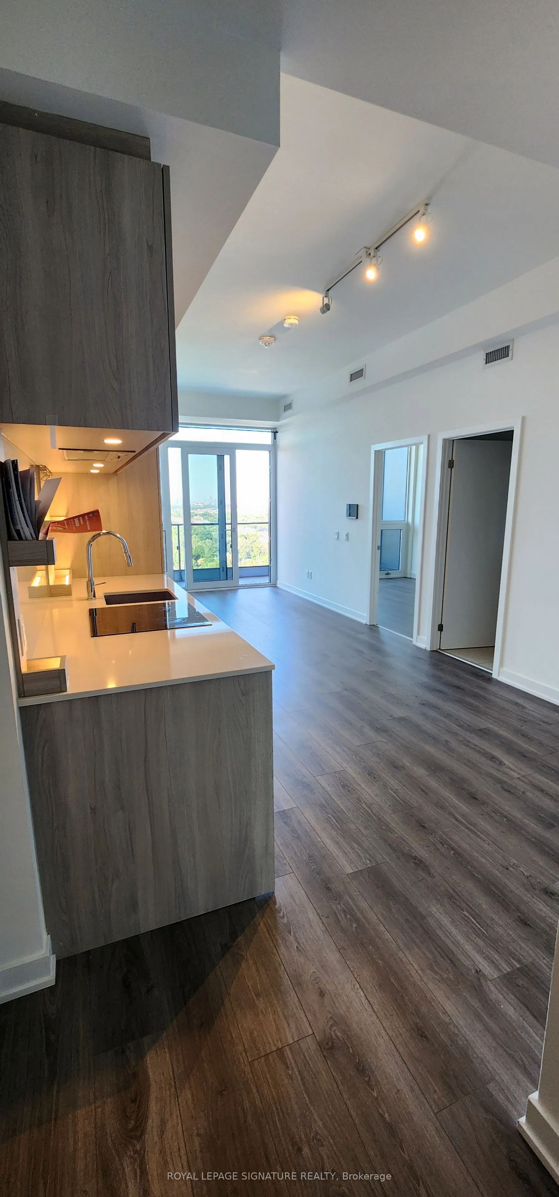 28 Ann Street, #2010