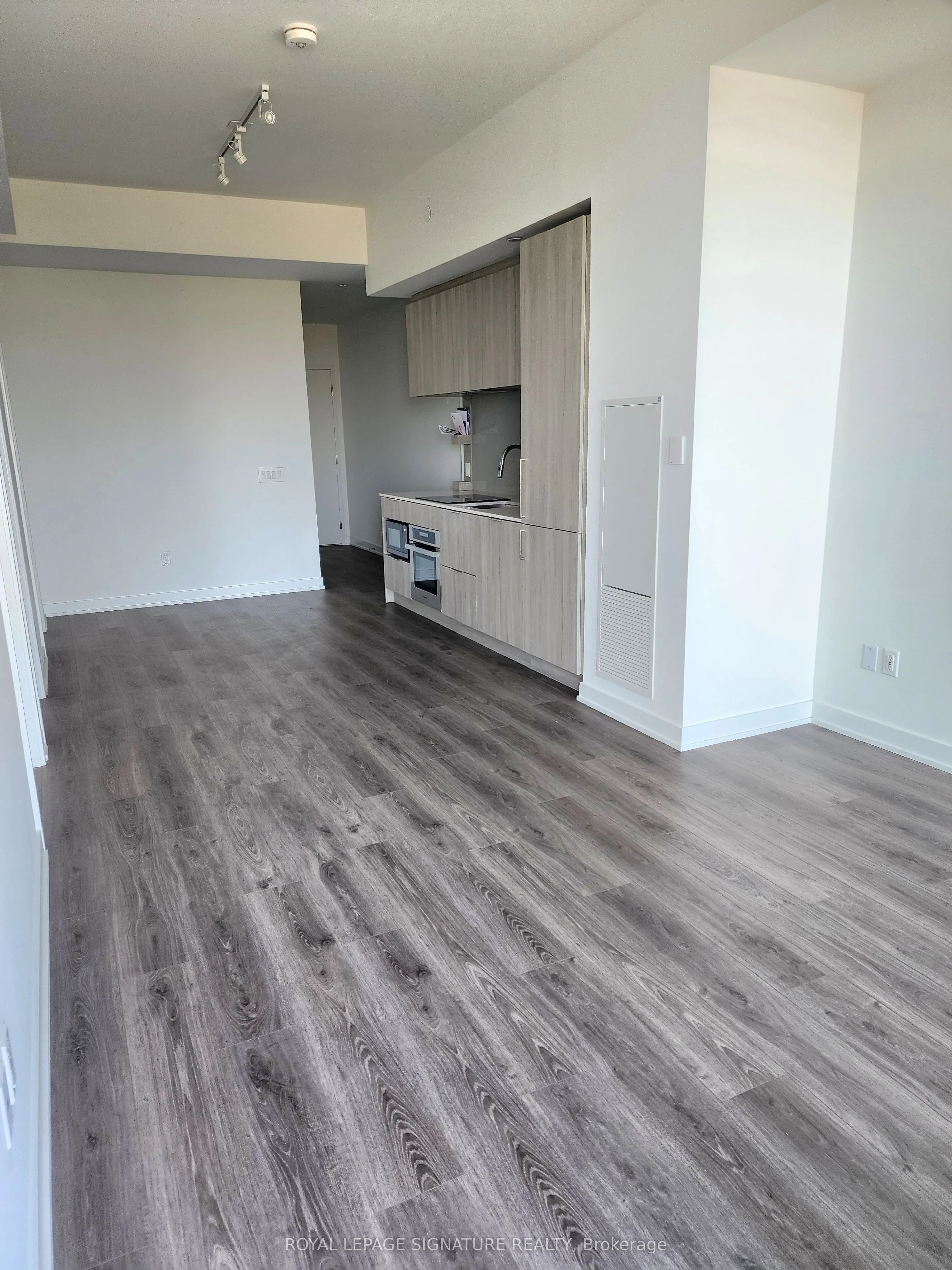 28 Ann Street, #2010