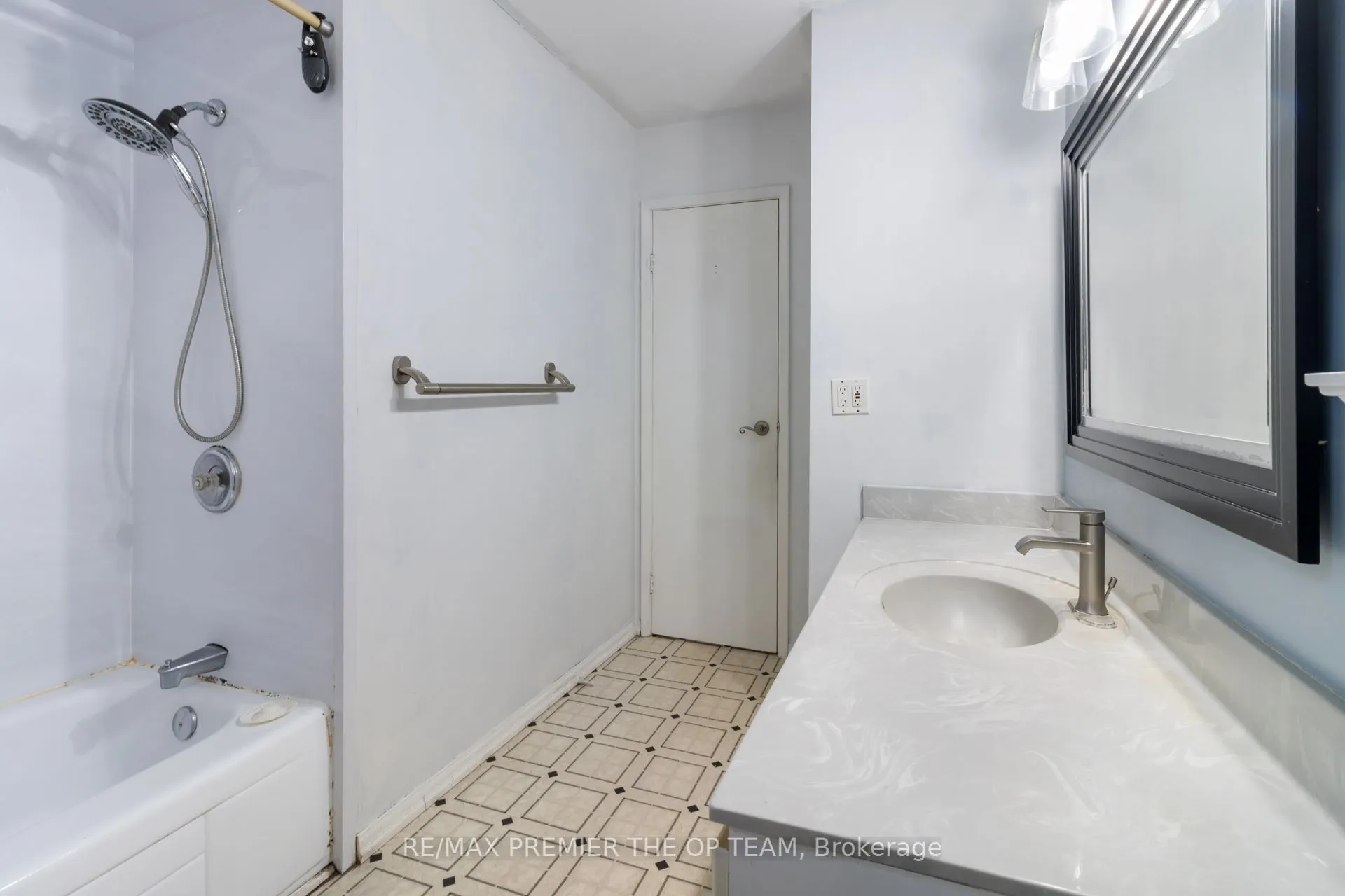 6 Larkfield Road