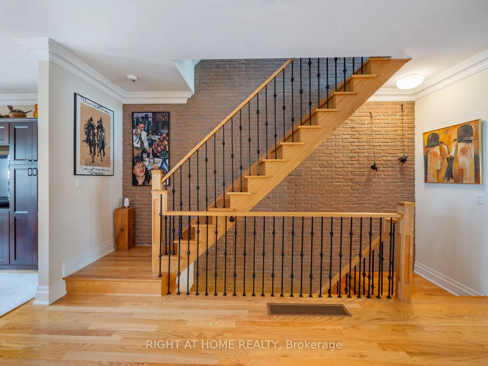 2369 Ontario Street, #26