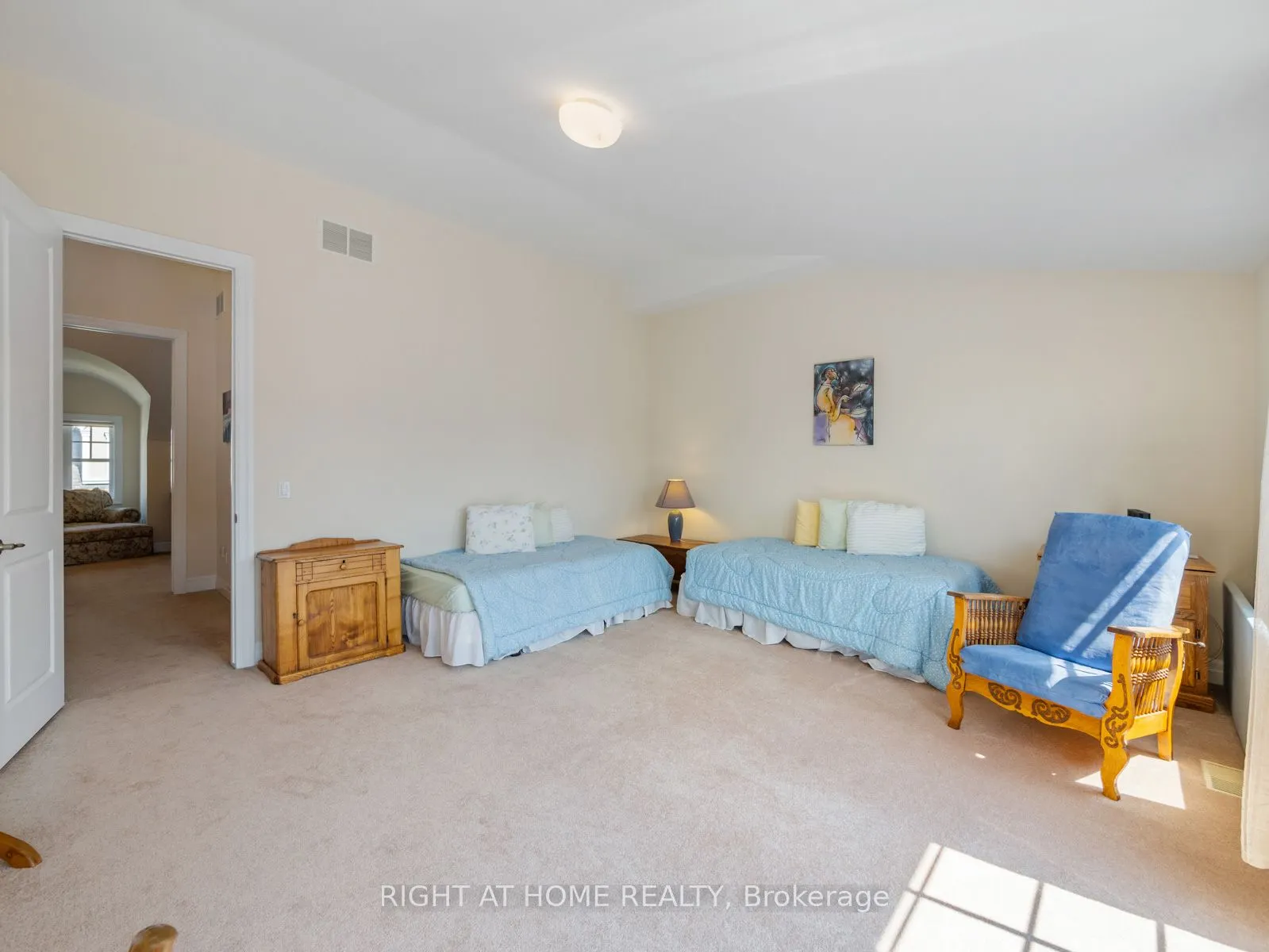 2369 Ontario Street, #26