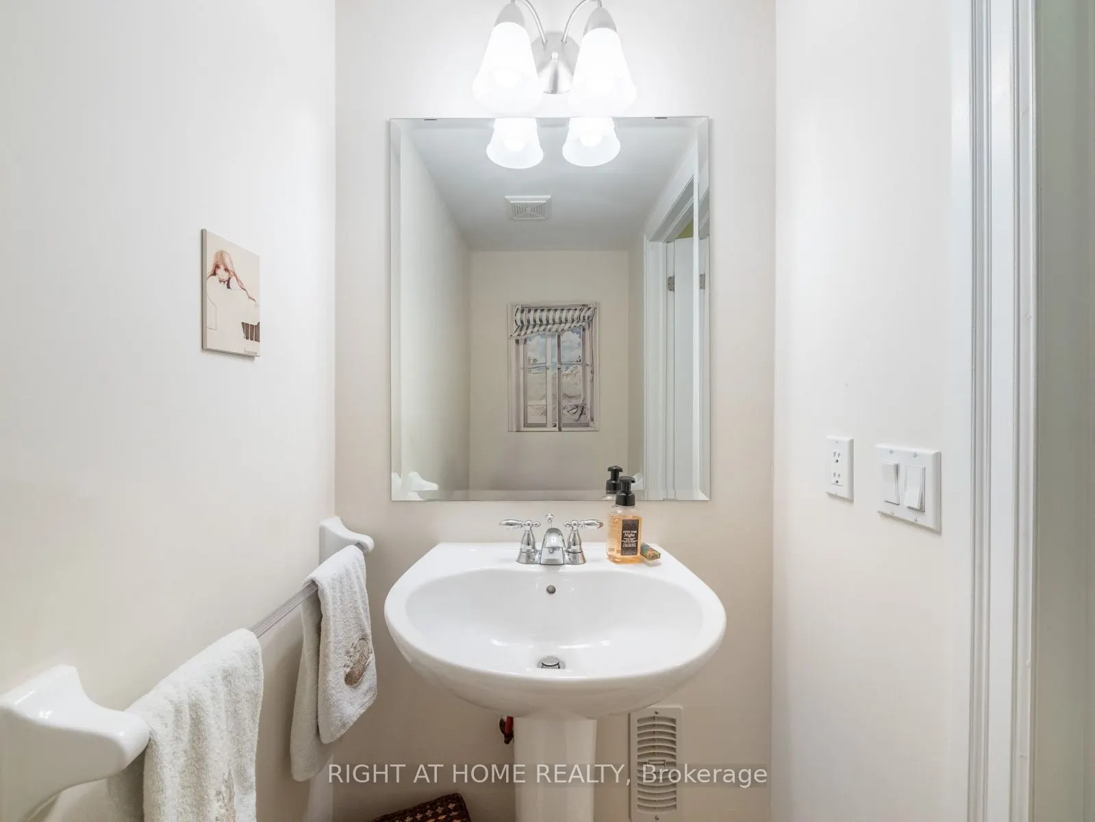 2369 Ontario Street, #26