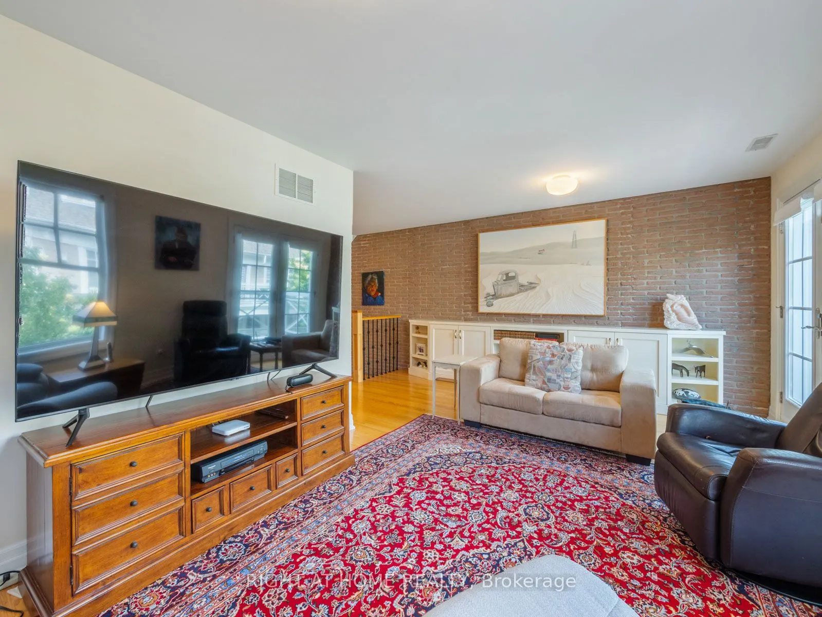 2369 Ontario Street, #26