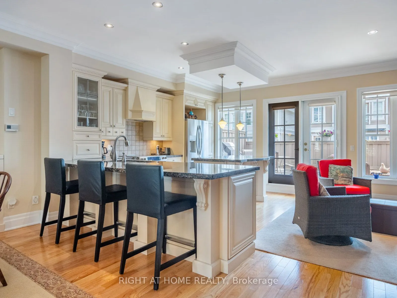 2369 Ontario Street, #26