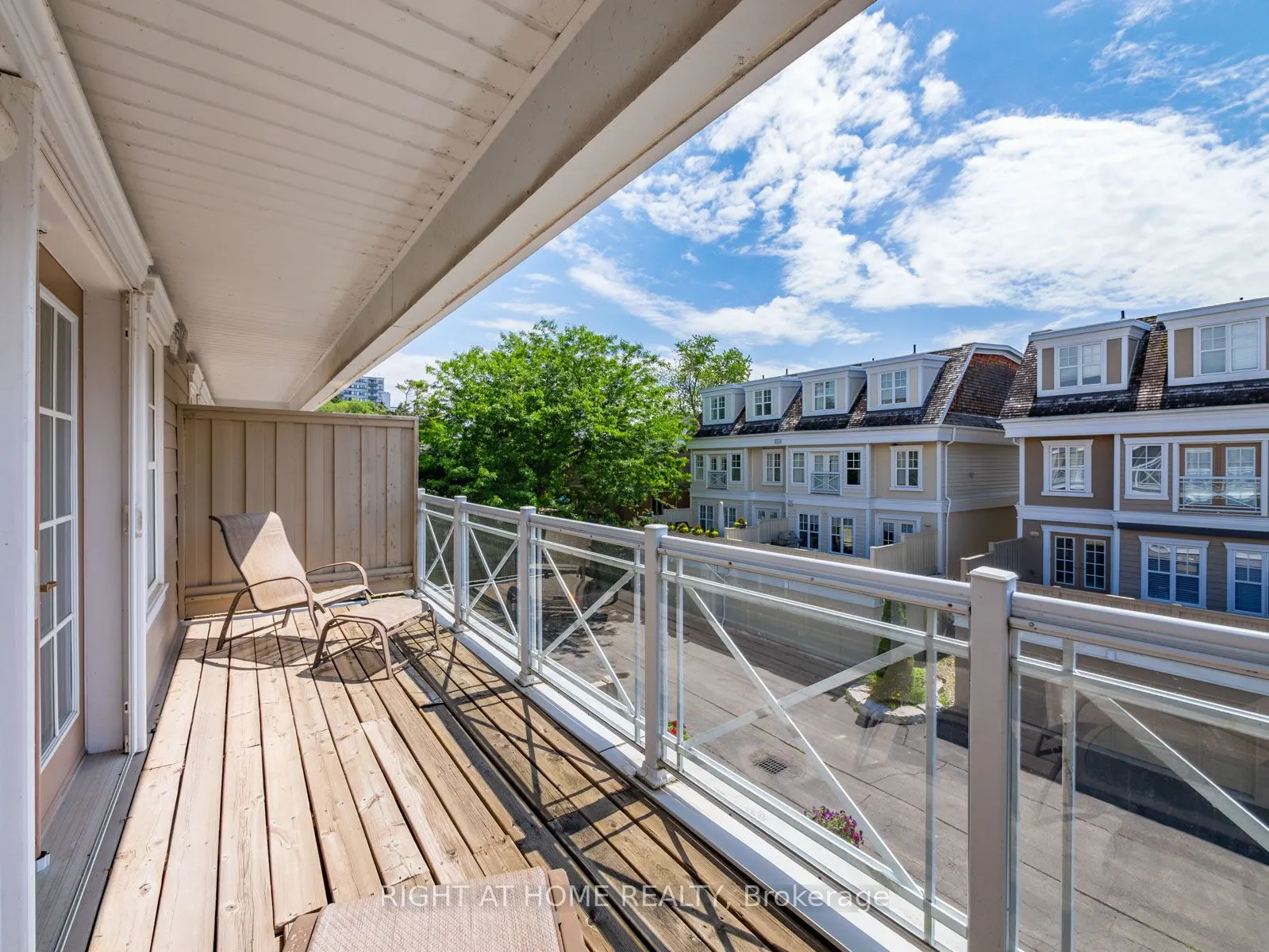 2369 Ontario Street, #26