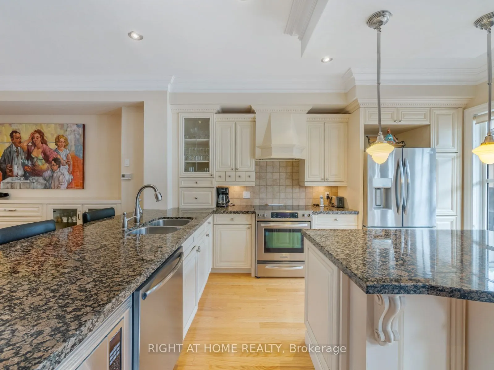 2369 Ontario Street, #26
