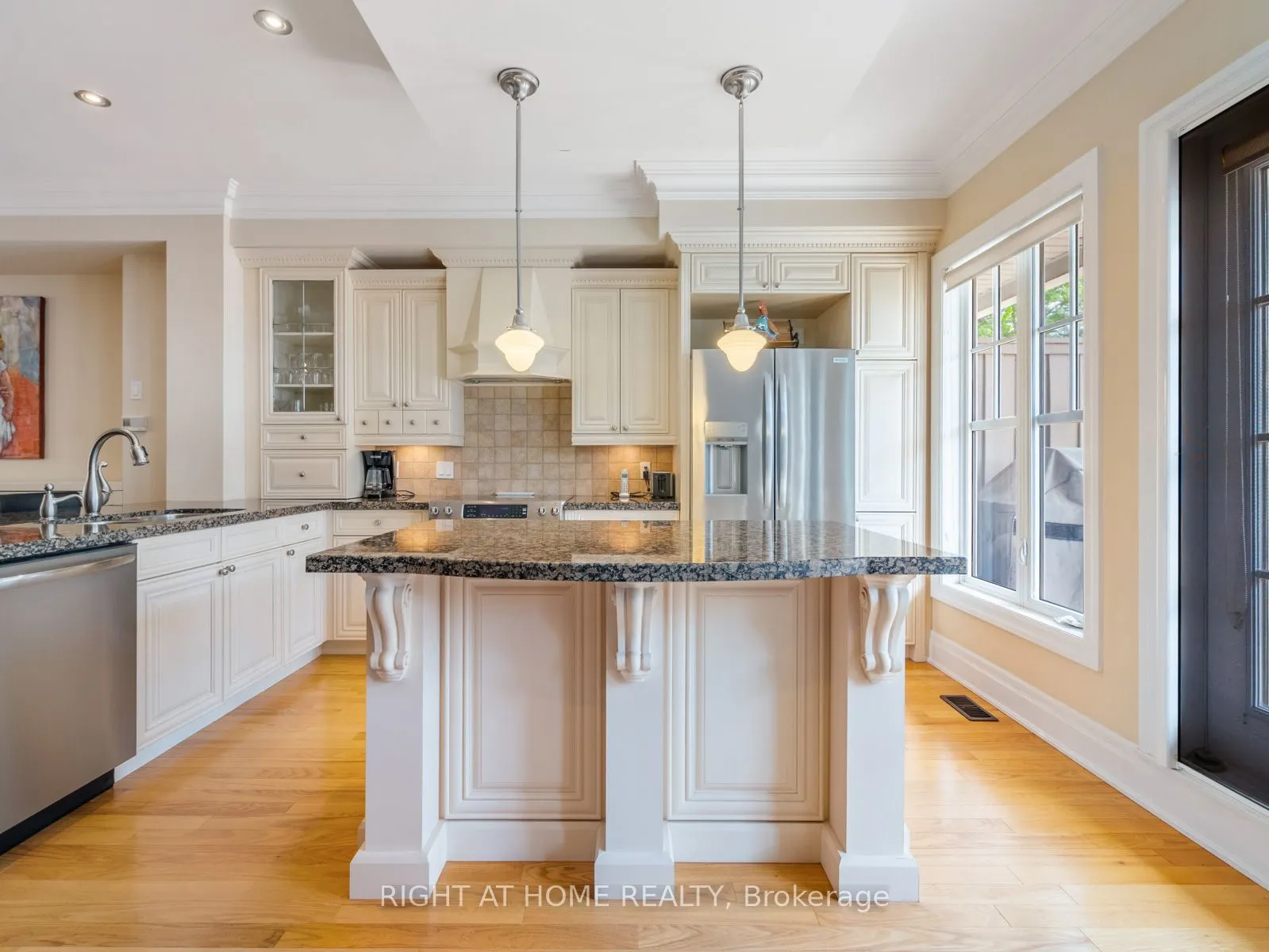 2369 Ontario Street, #26