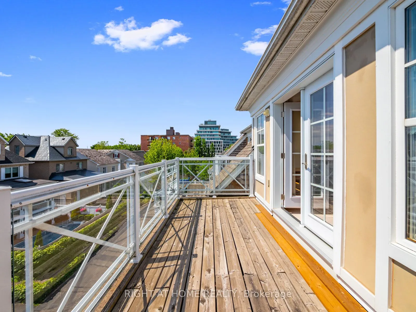 2369 Ontario Street, #26