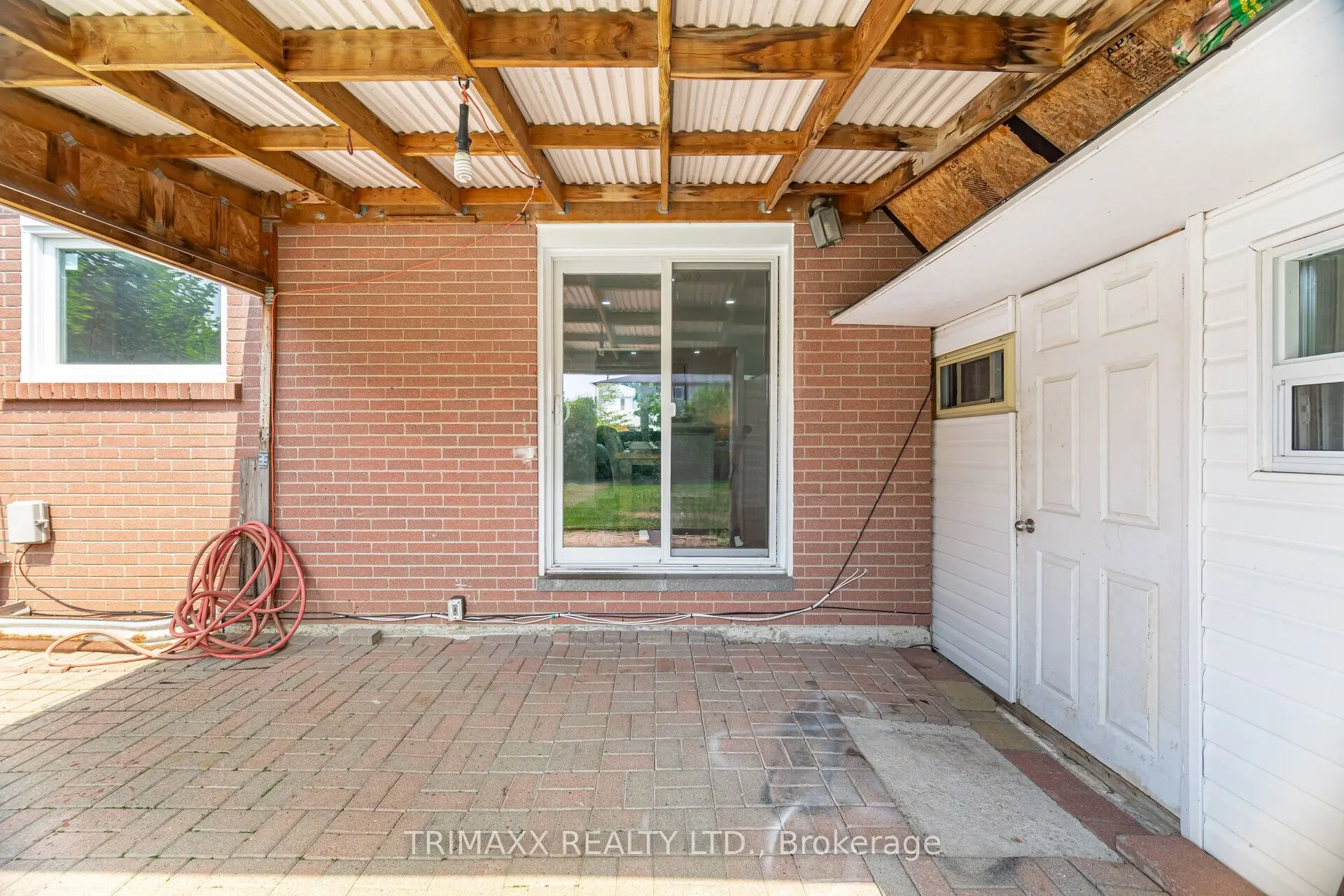 111 Folkstone Crescent