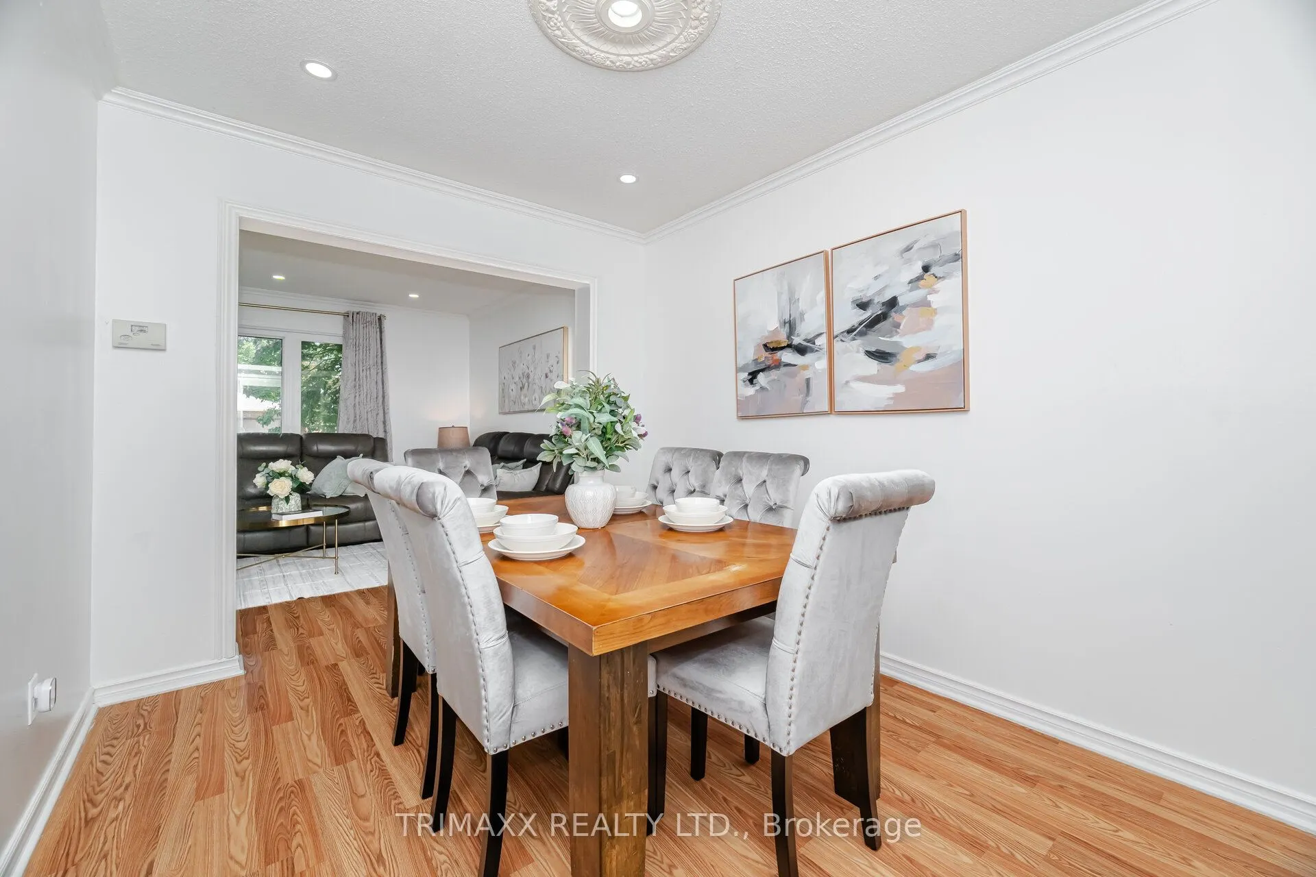111 Folkstone Crescent