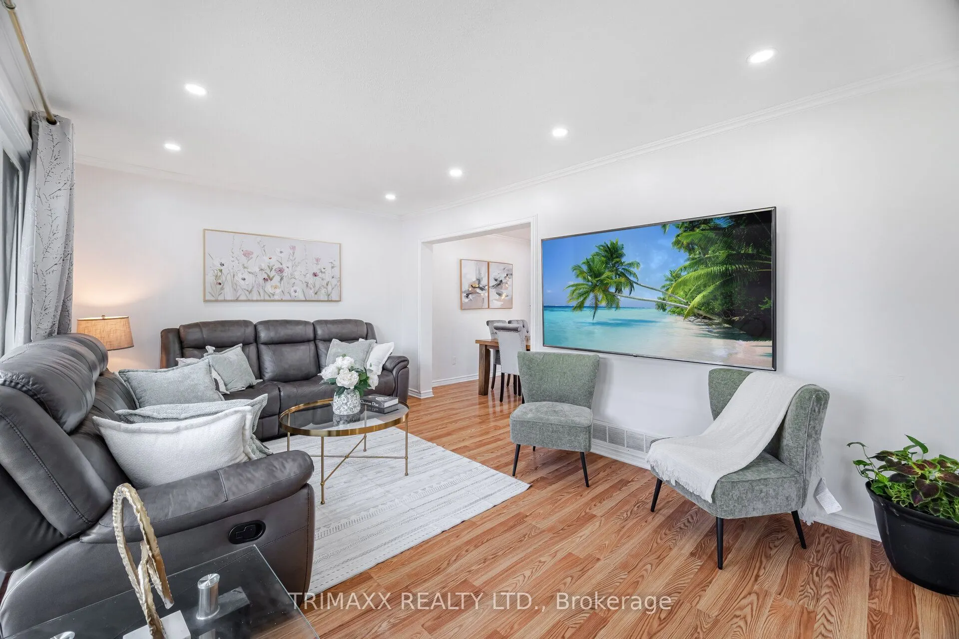 111 Folkstone Crescent