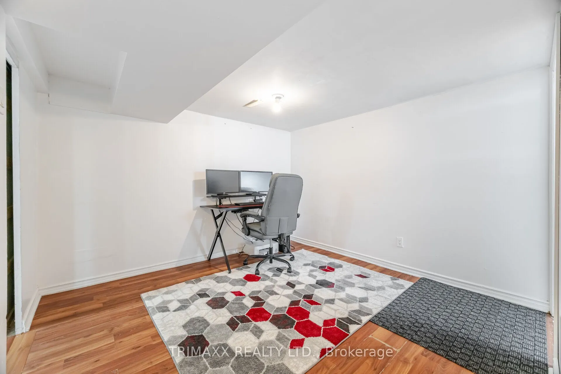111 Folkstone Crescent