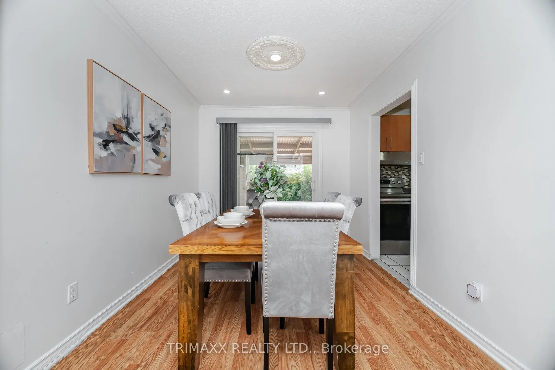 111 Folkstone Crescent
