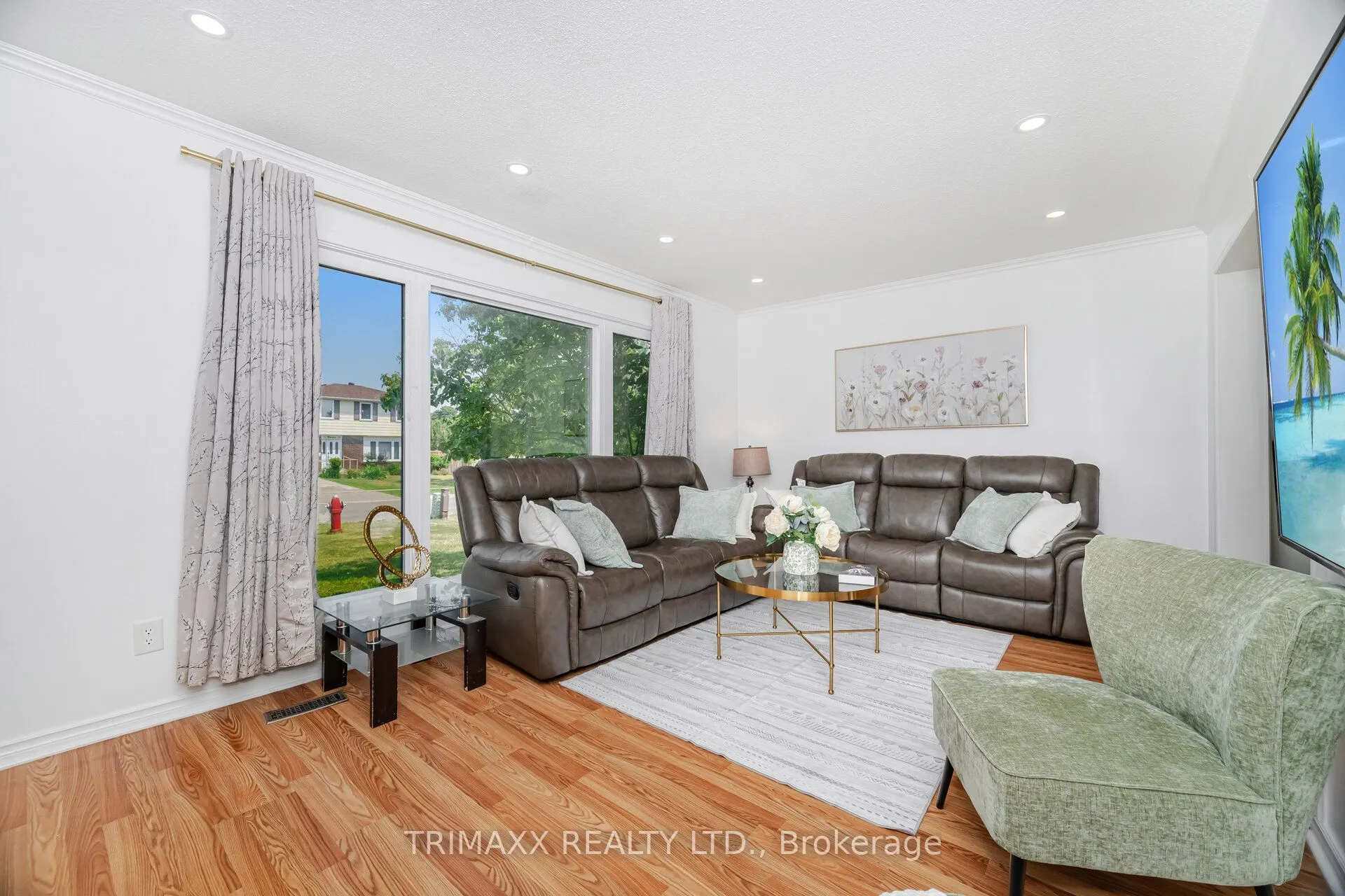 111 Folkstone Crescent
