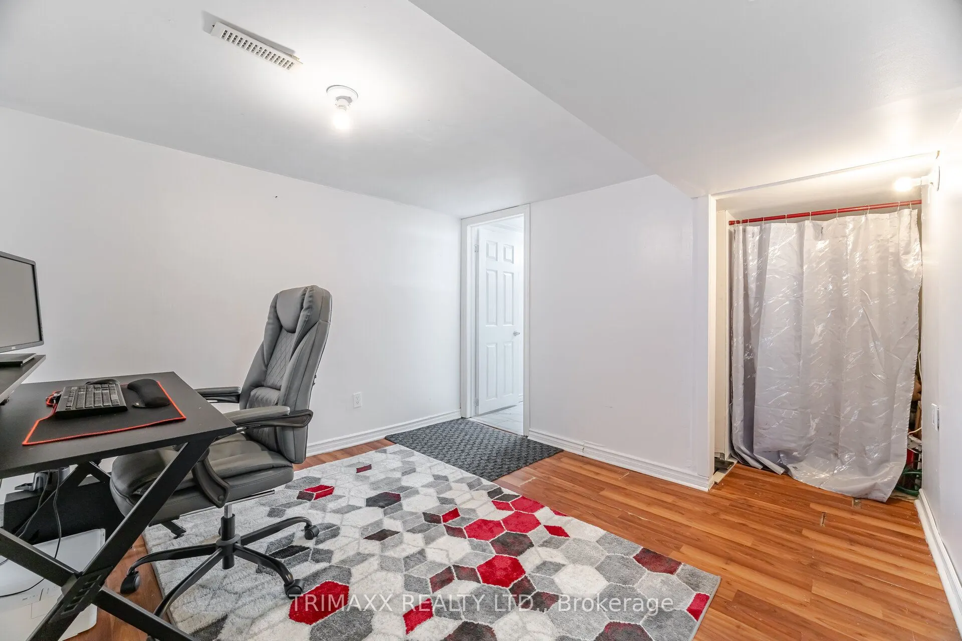 111 Folkstone Crescent