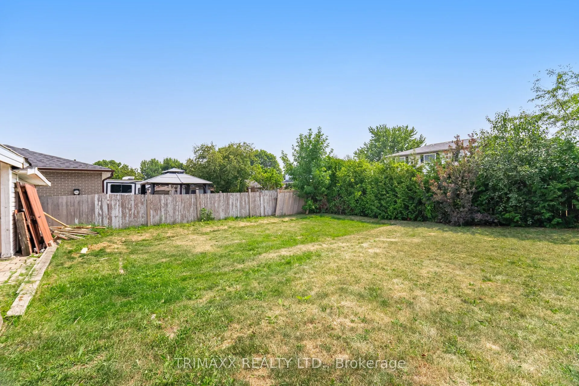 111 Folkstone Crescent